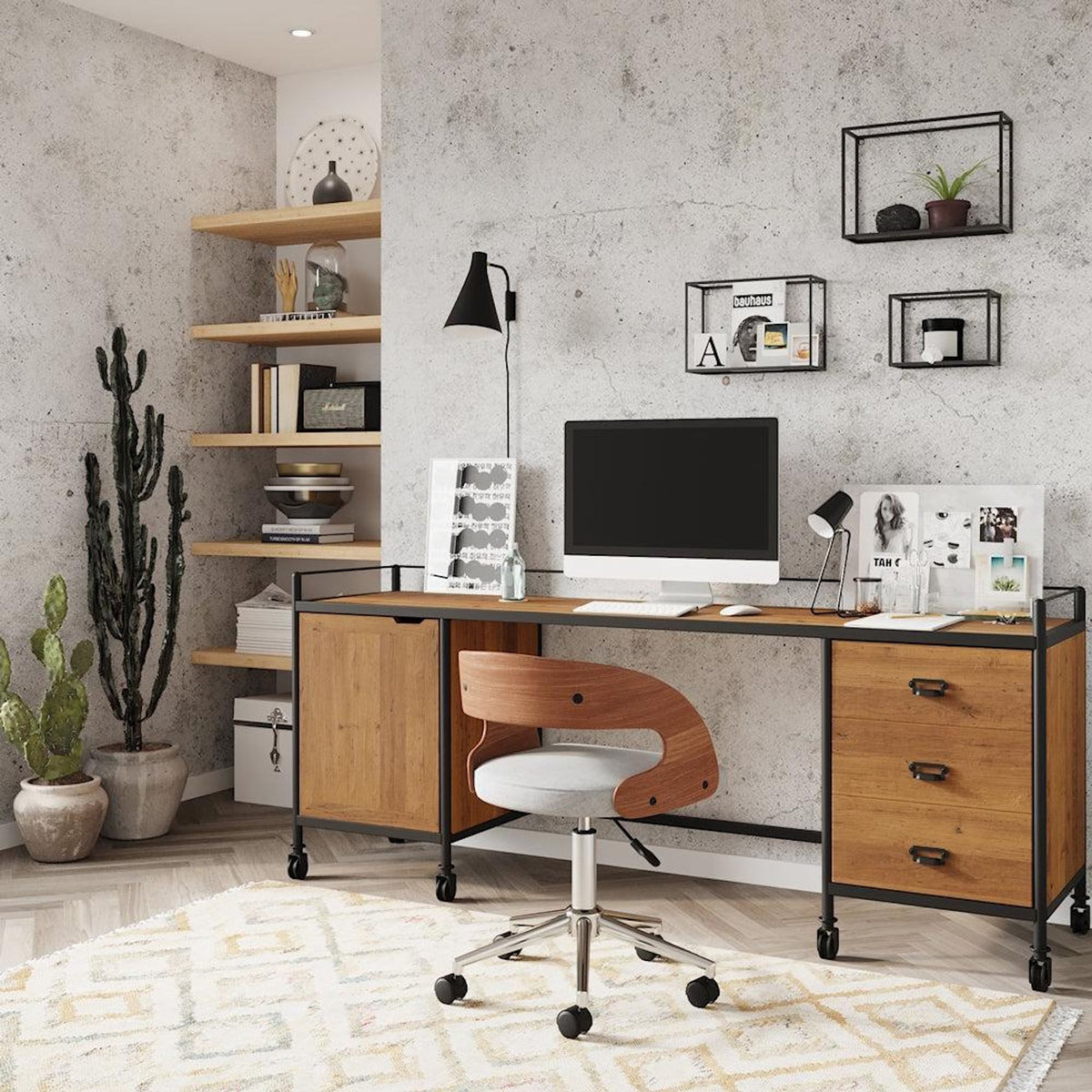 Rendez vous déco Chaise de bureau pivotante et réglable en bois et tissu gris-Louis