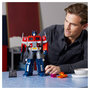 Voir la diapositive 8 : LEGO Icons 10302 Optimus Prime, Figurine Autobot Robot de Transformers, Maquette Camion