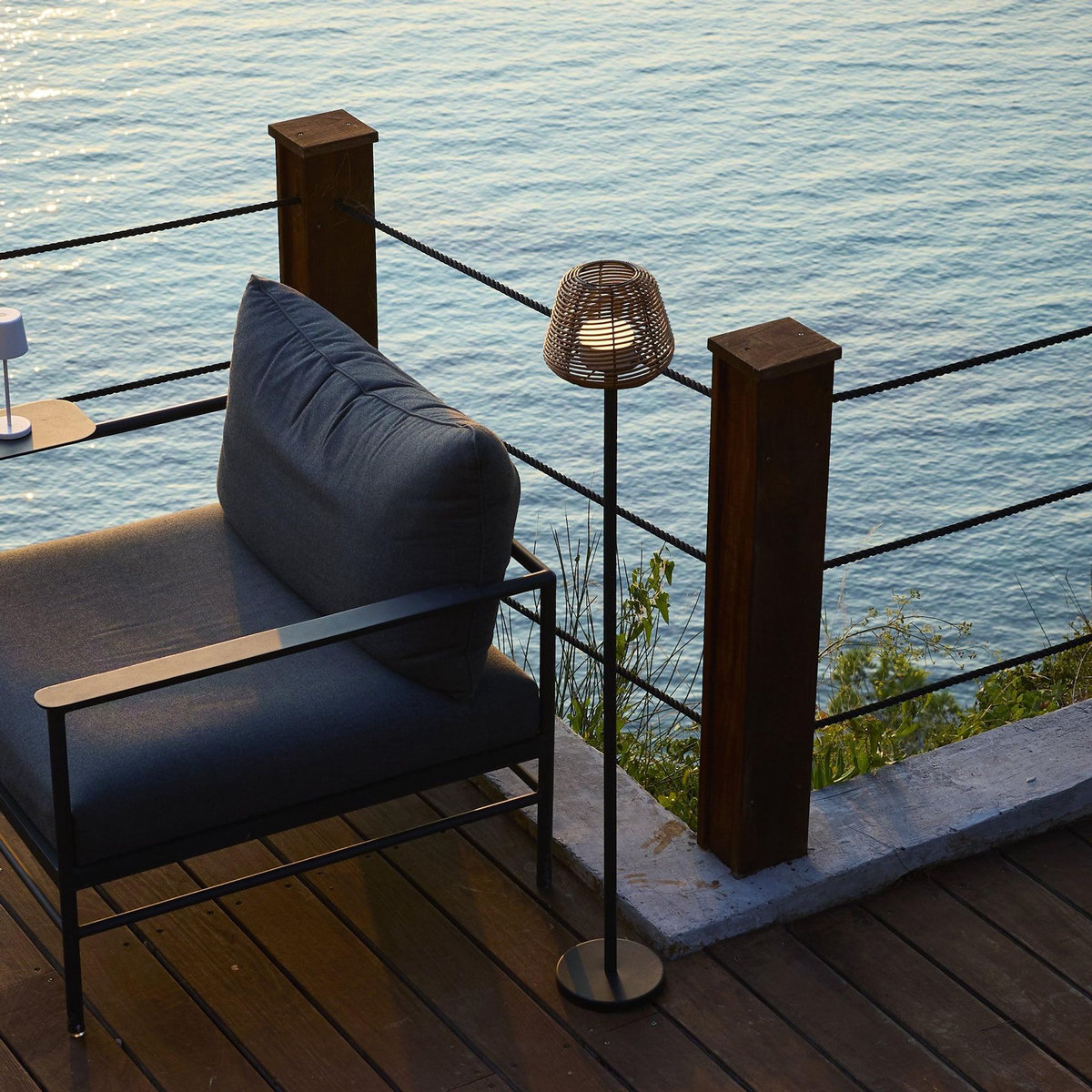 Lumisky Lampadaire nomade BOHEME TALL Beige Poly rotin H120CM