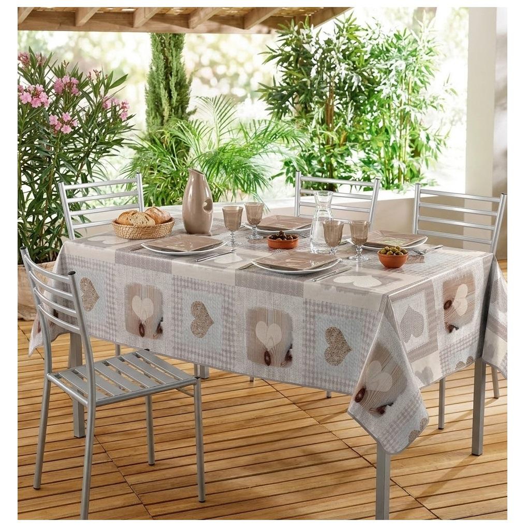Voir la diapositive 2 : Eden Nappe rectangle patchwork cosy coeur
