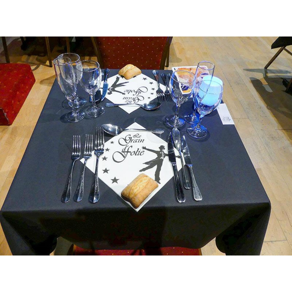 Smartbox Dîner-spectacle cabaret près de Bordeaux - Coffret Cadeau Gastronomie