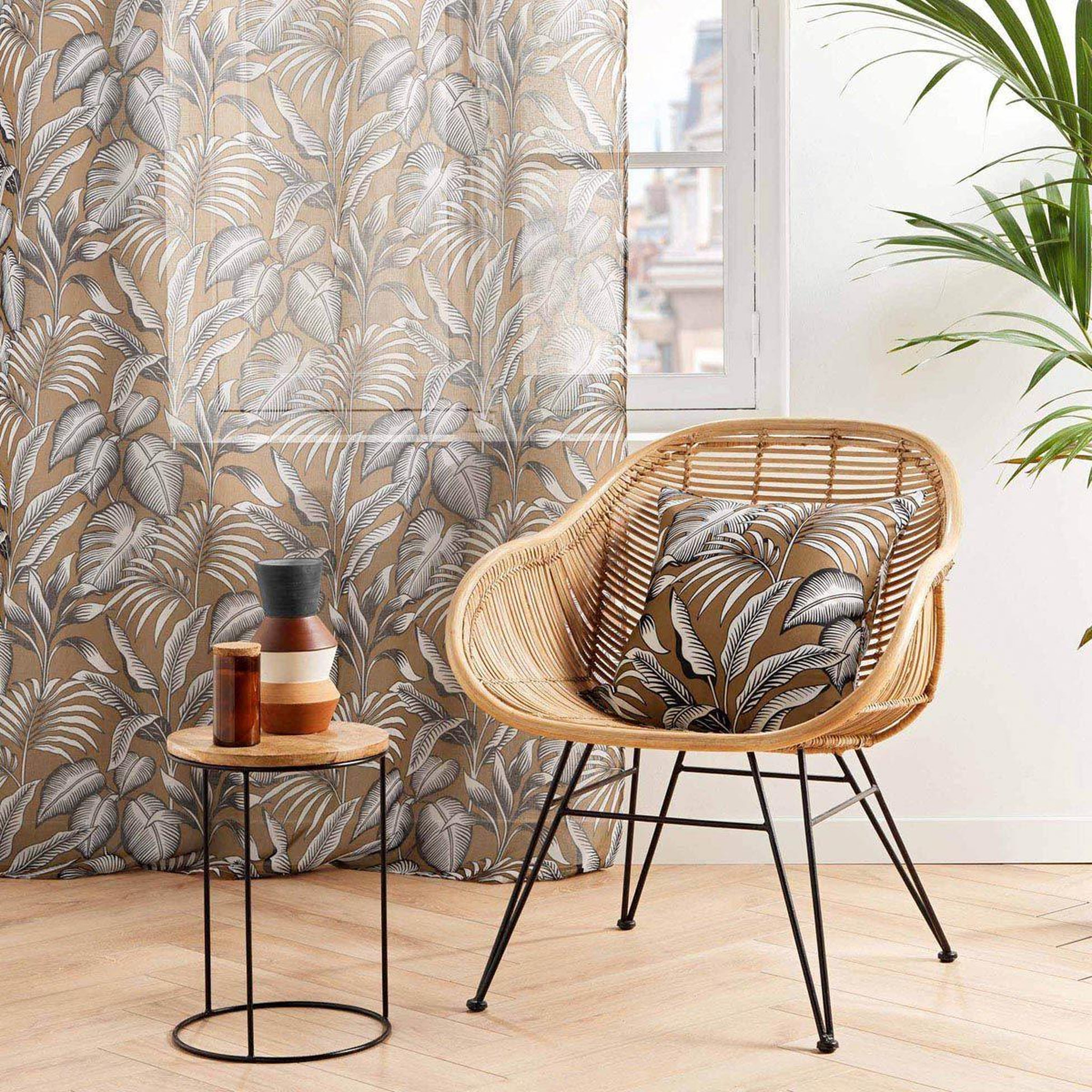 Voir la diapositive 4 : Douceur d'Intérieur Rideau voilage à œillets imprimé  cabana  140x240cm camel