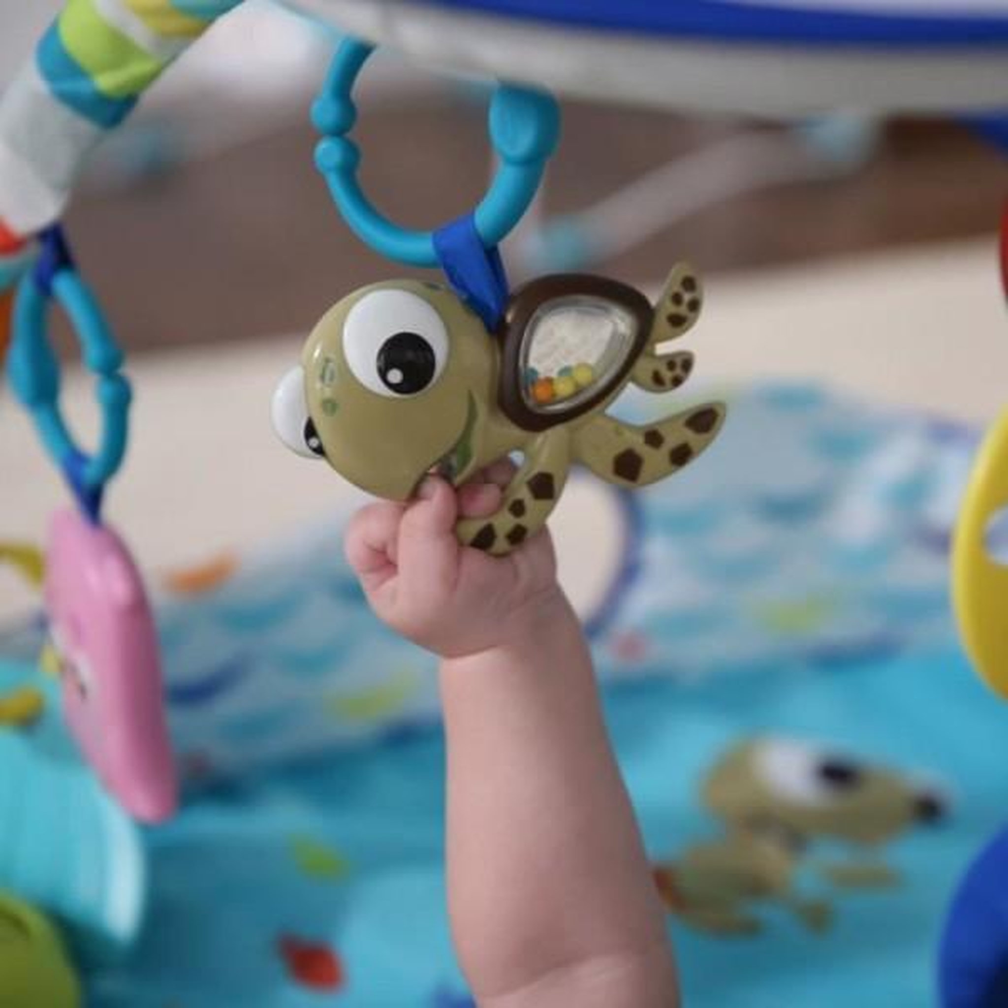 Voir la diapositive 5 : DISNEY DISNEY BABY Tapis de sol éveil bébé évolutif - Némo - Arche avec jouets sensoriels et musicaux, guirlande lumineuse, miroir