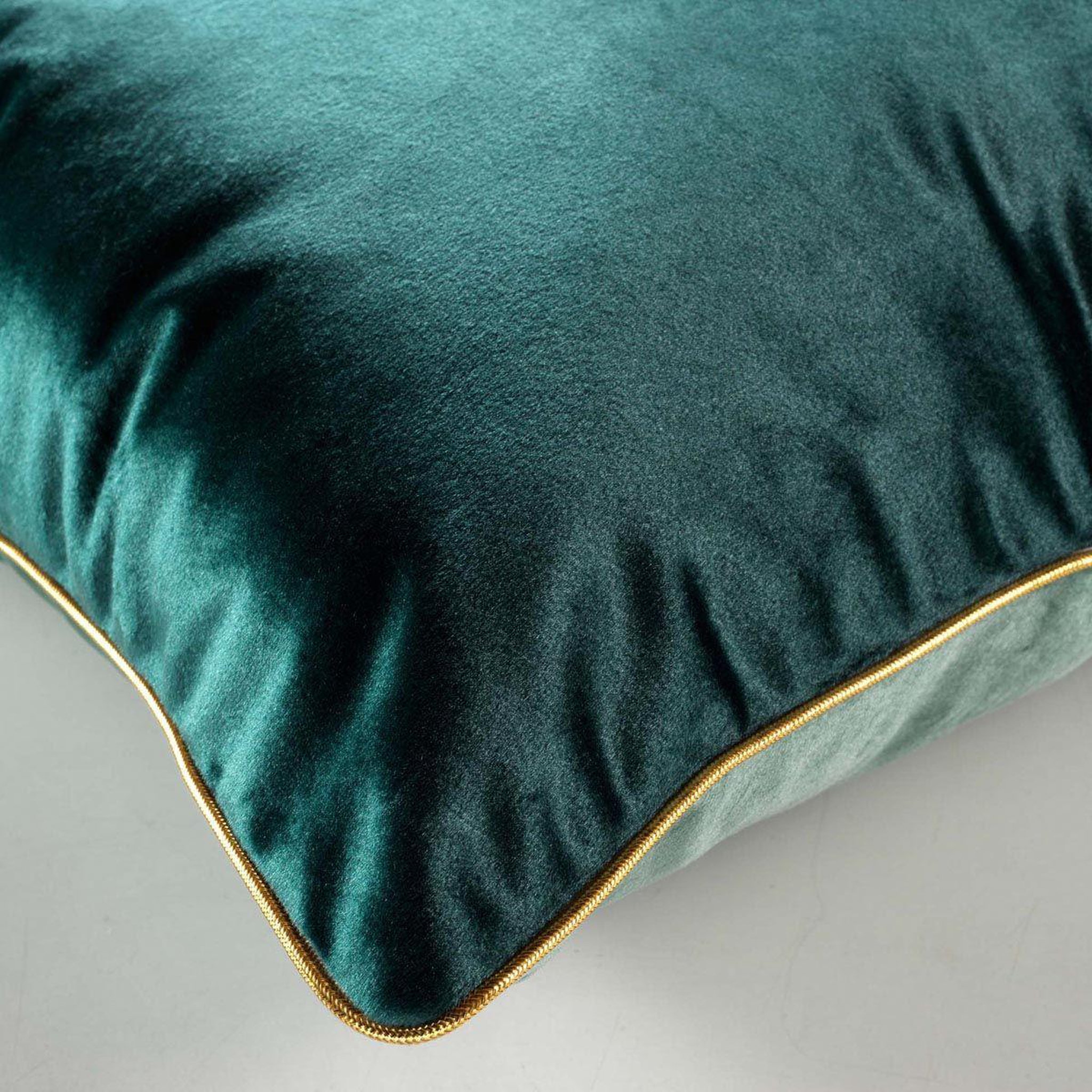 Voir la diapositive 3 : Douceur d'Intérieur Coussin déco velours  noria  45x45cm bleu pétrole