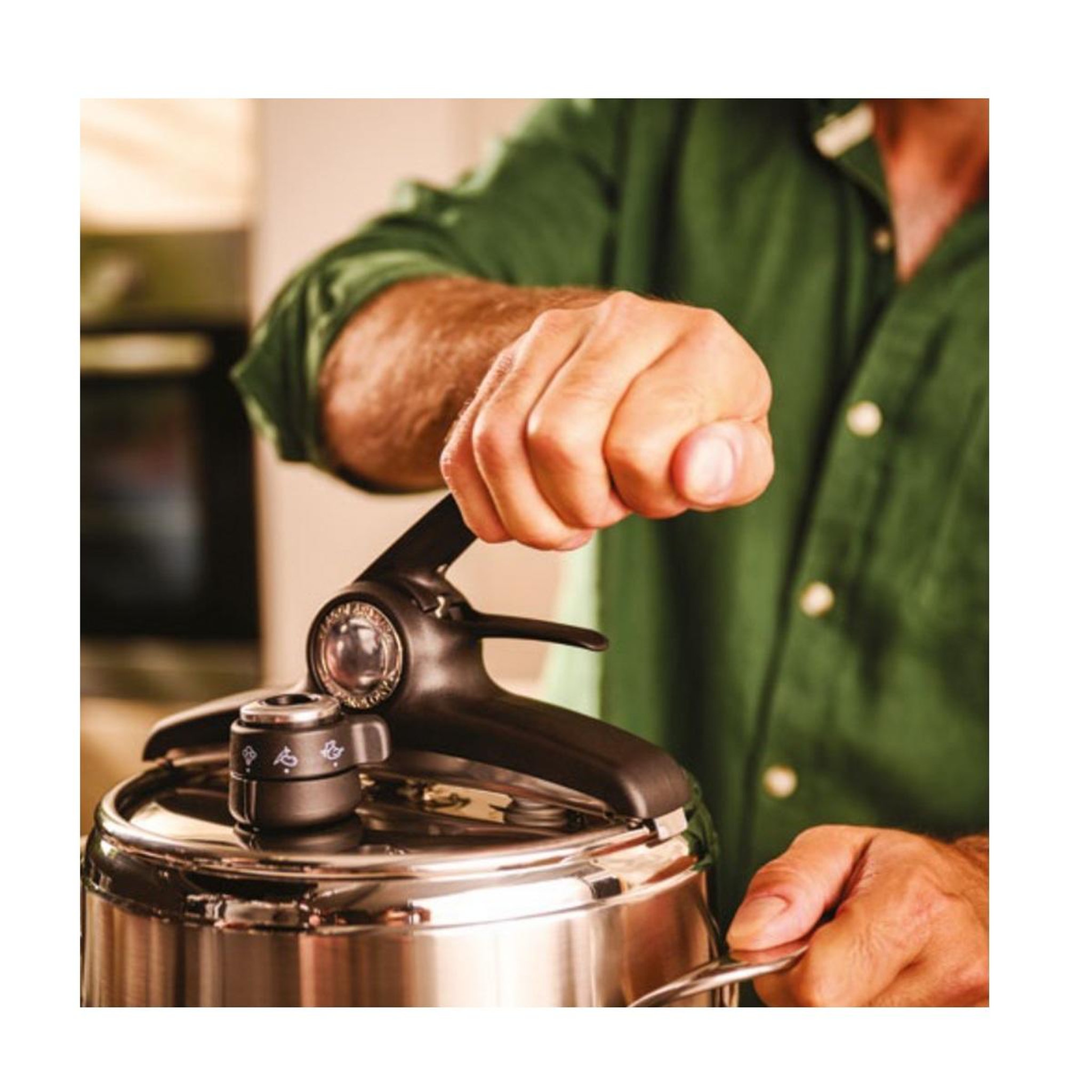Voir la diapositive 2 : Lagostina Autocuiseur inox 5l - 012022010505