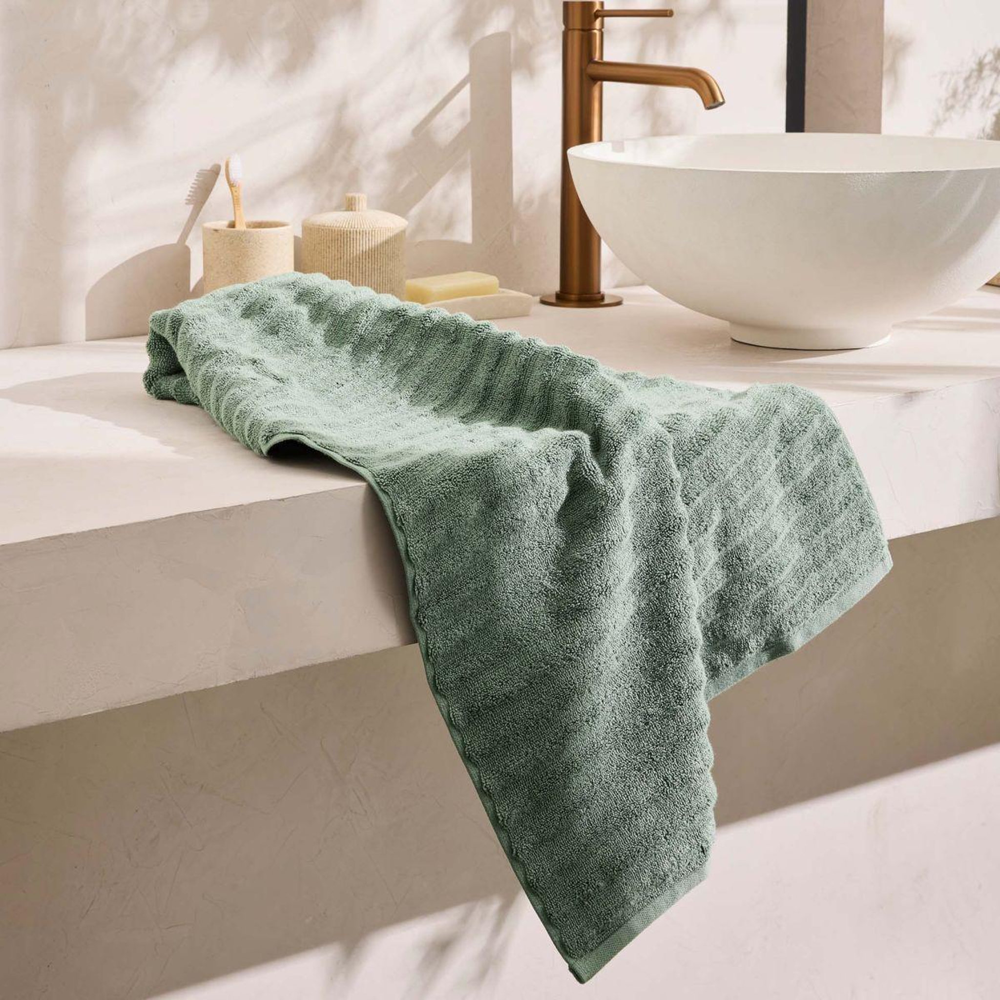 Voir la diapositive 4 : Douceur d'Intérieur Serviette de toilette  maya  50x90cm vert sauge