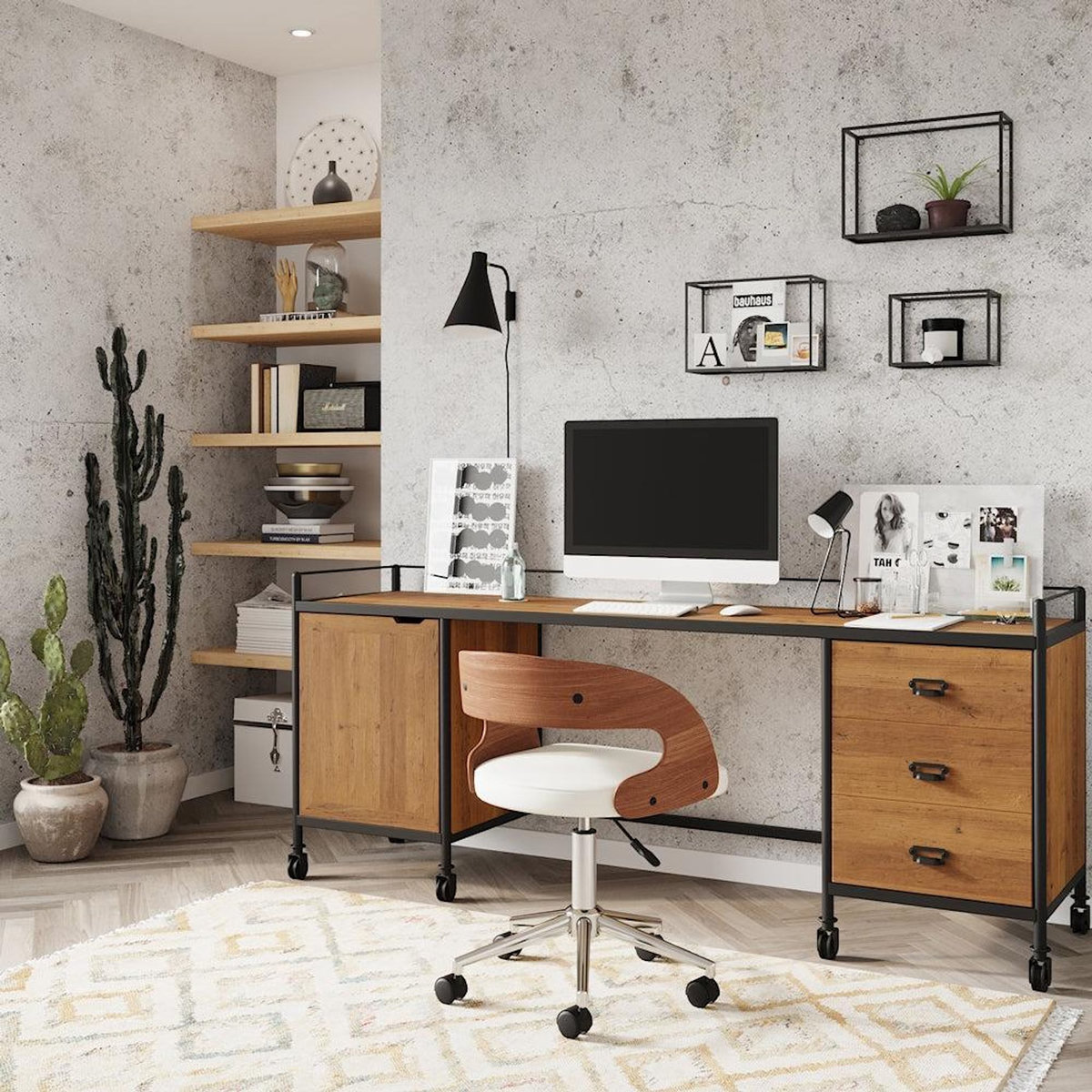 Rendez vous déco Chaise de bureau pivotante en bois et PU blanc - Louis