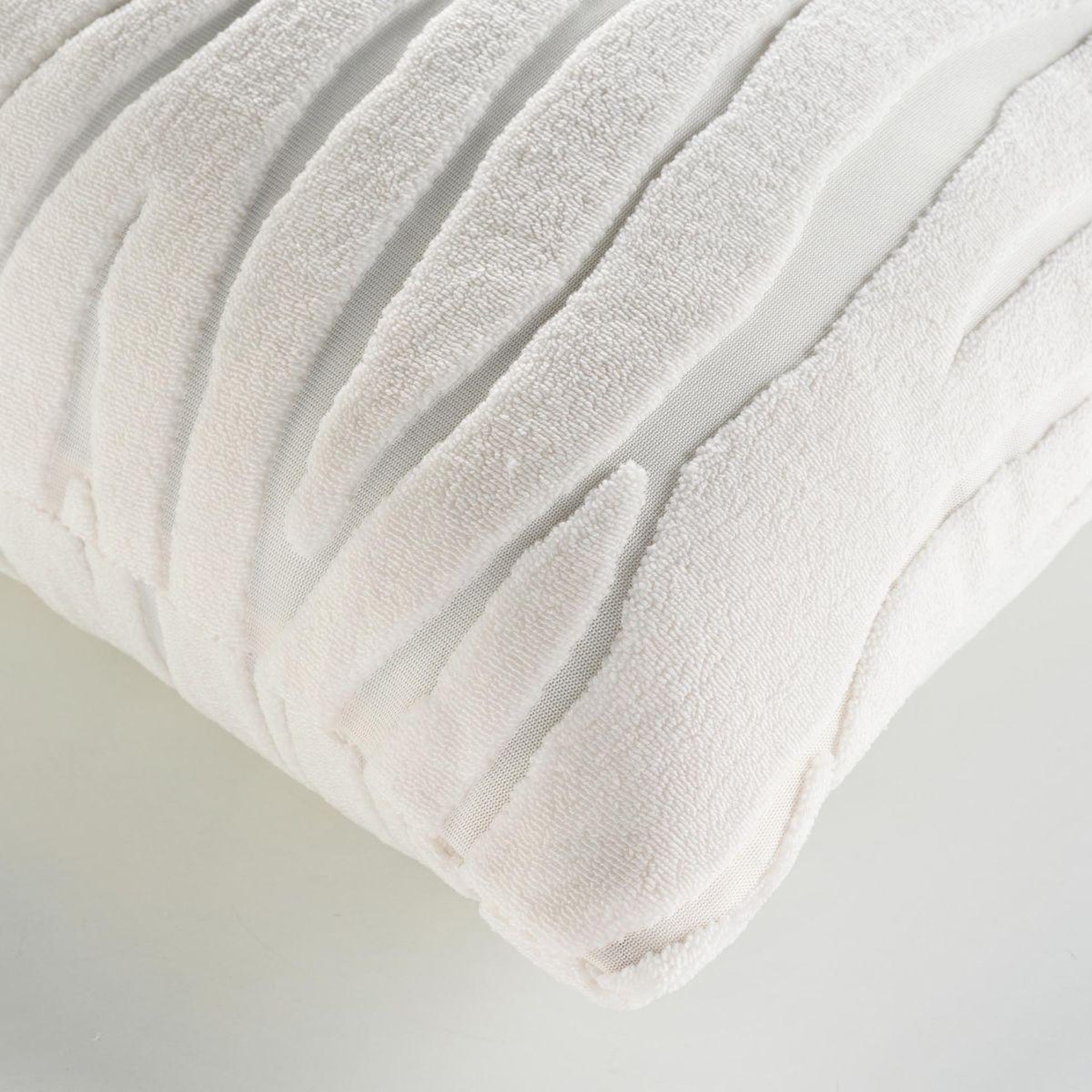 Voir la diapositive 3 : Douceur d'Intérieur Housse de coussin bouclette  venezia  40x40cm naturel