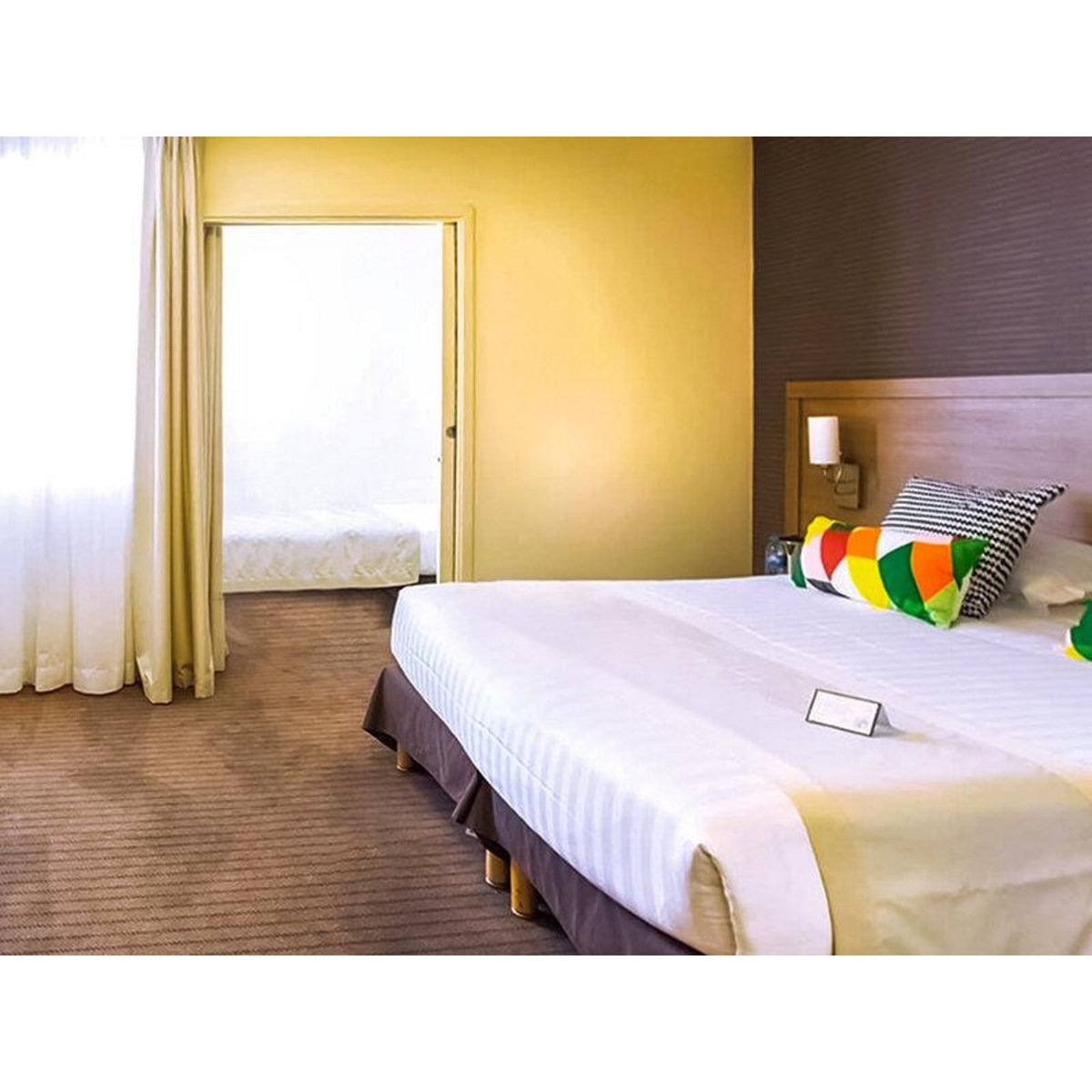 Smartbox 3 jours en famille dans un hôtel 4* inspiré des Années folles aux portes de Lyon - Coffret Cadeau Séjour