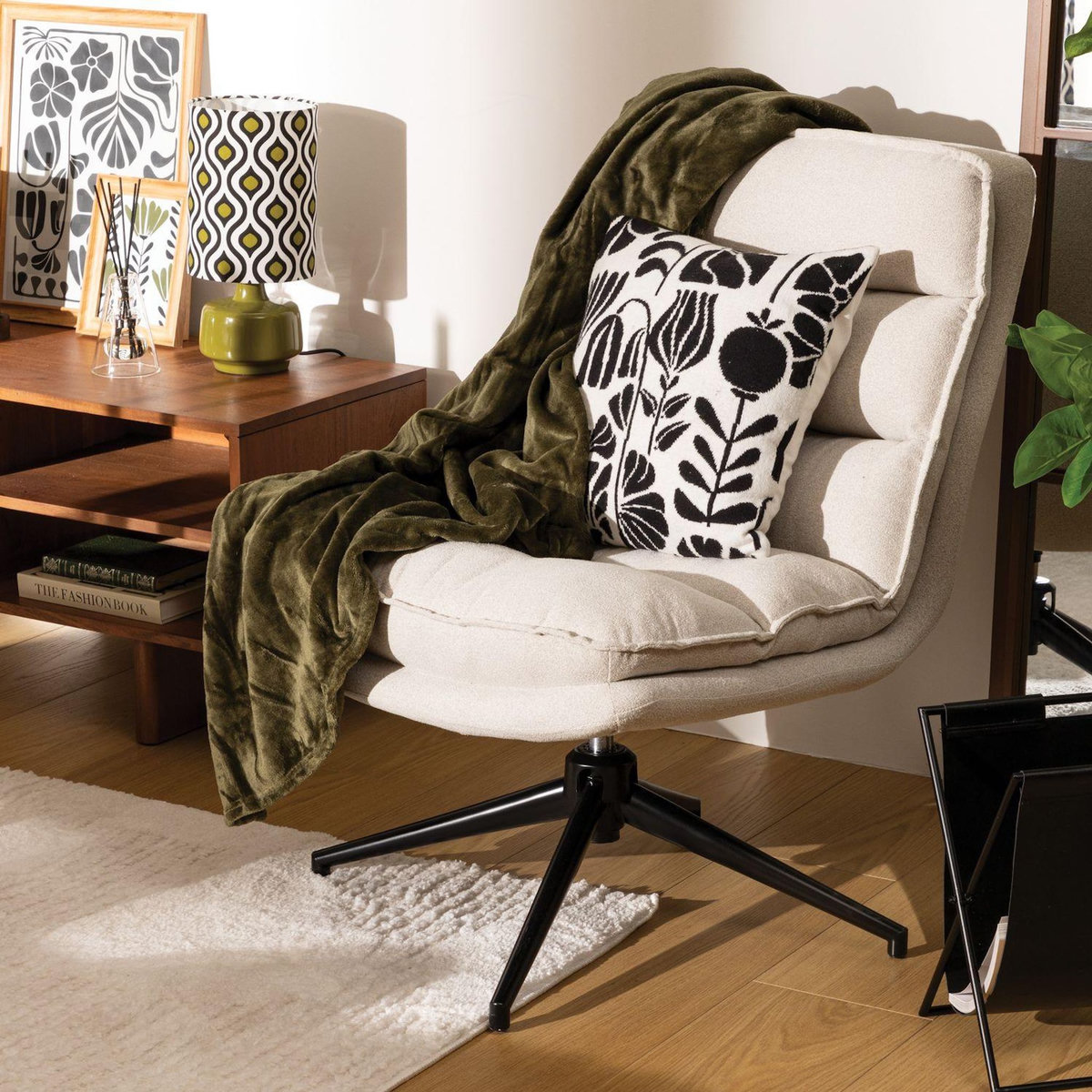 ATMOSPHERA Fauteuil pivotant en tissu et pieds métal HARPER