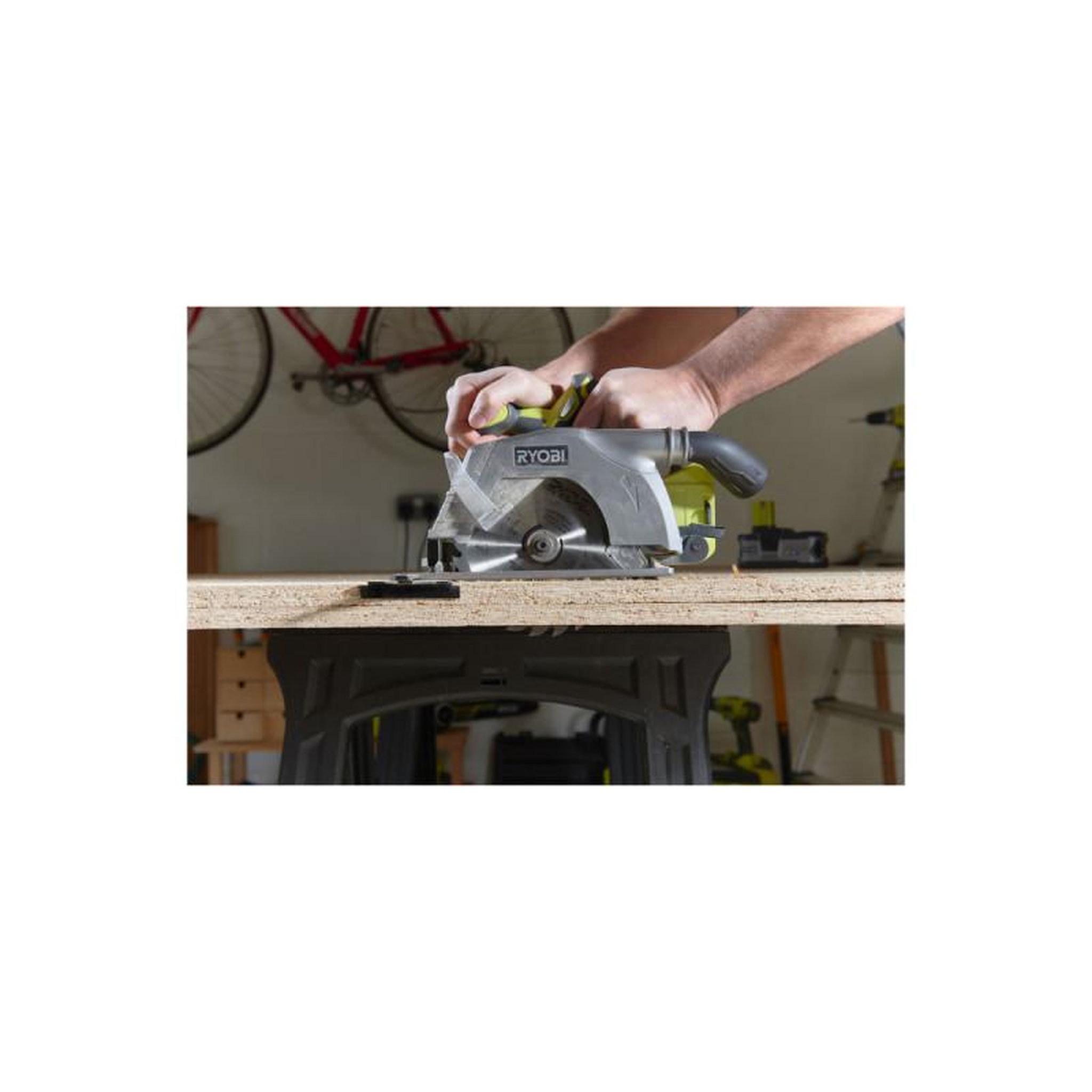 Voir la diapositive 3 : Ryobi Pack RYOBI Scie circulaire R18CS-0 - 18V One+ - 1 Batterie 2.0Ah - 1 Chargeur rapide