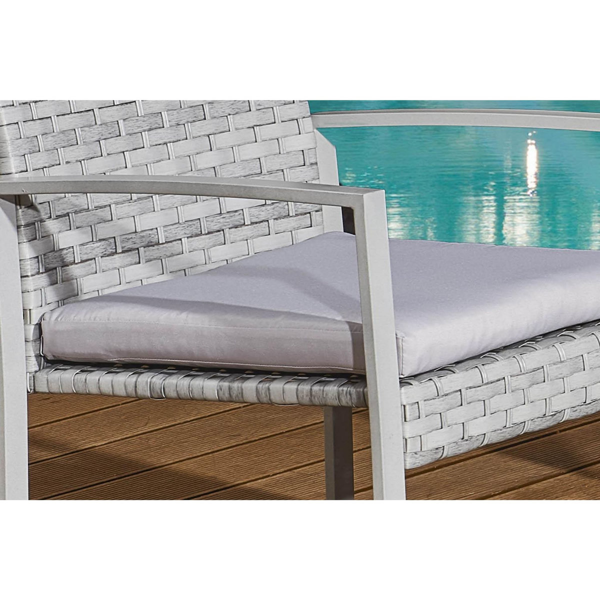 CONCEPT USINE Salon de jardin bas résine tressée 4 places ESNA