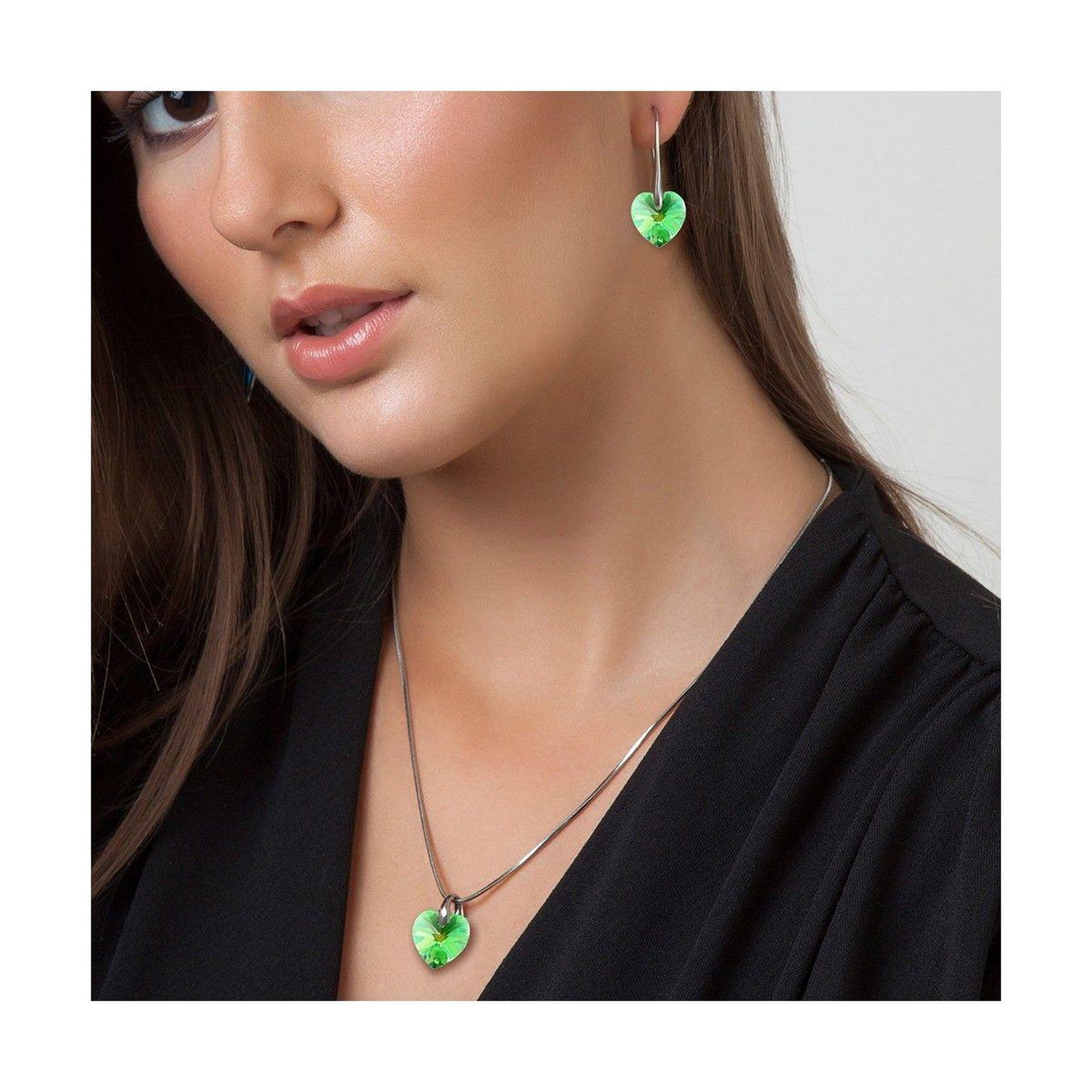 Voir la diapositive 2 : SC CRYSTAL Parure collier et boucles d'oreilles coeurs SC Crystal orneés de Cristaux scintillants
