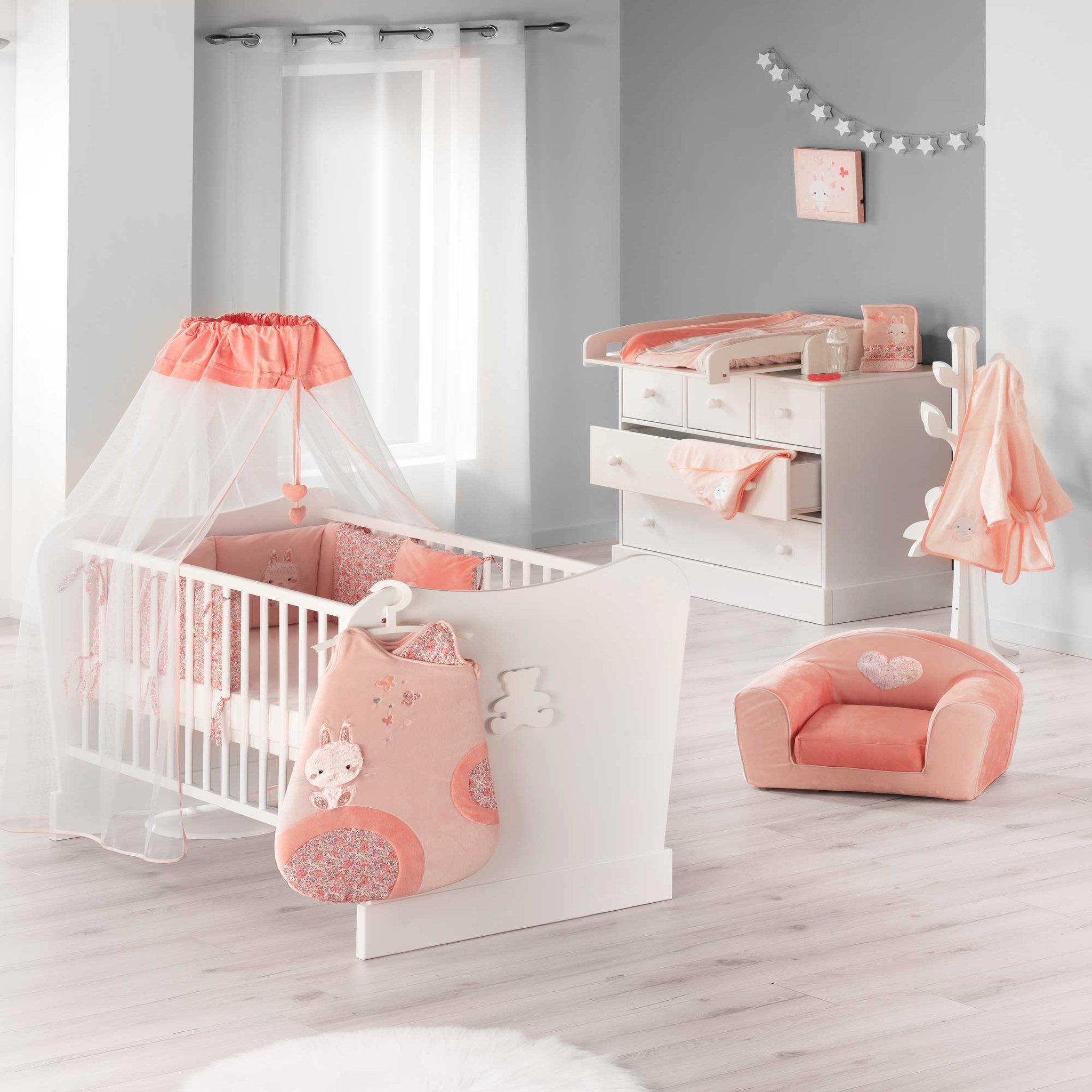 Voir la diapositive 2 : Domiva Tour de lit adaptable Lapinou