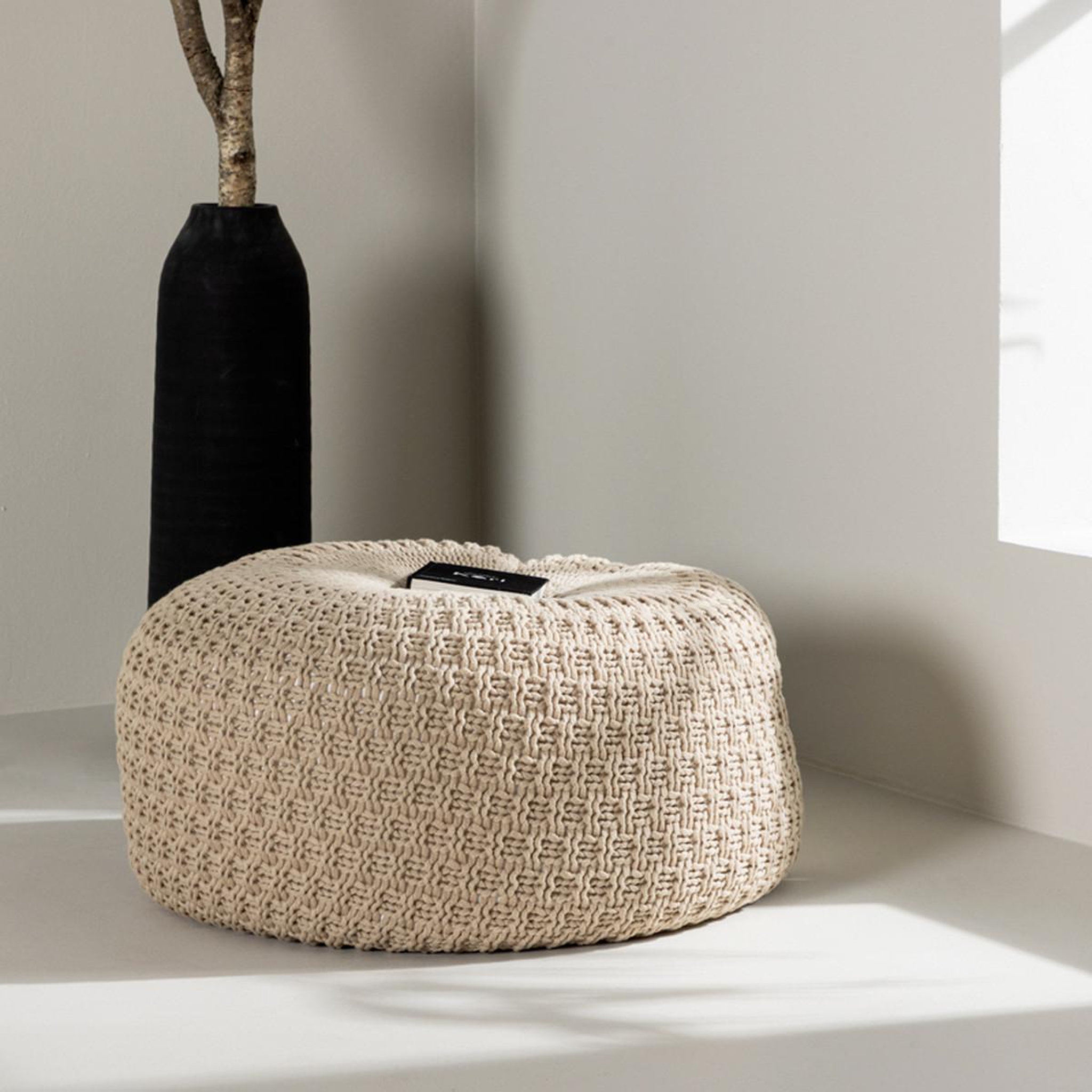 Voir la diapositive 3 : Paris Prix Pouf effet crochet  sam  60cm beige