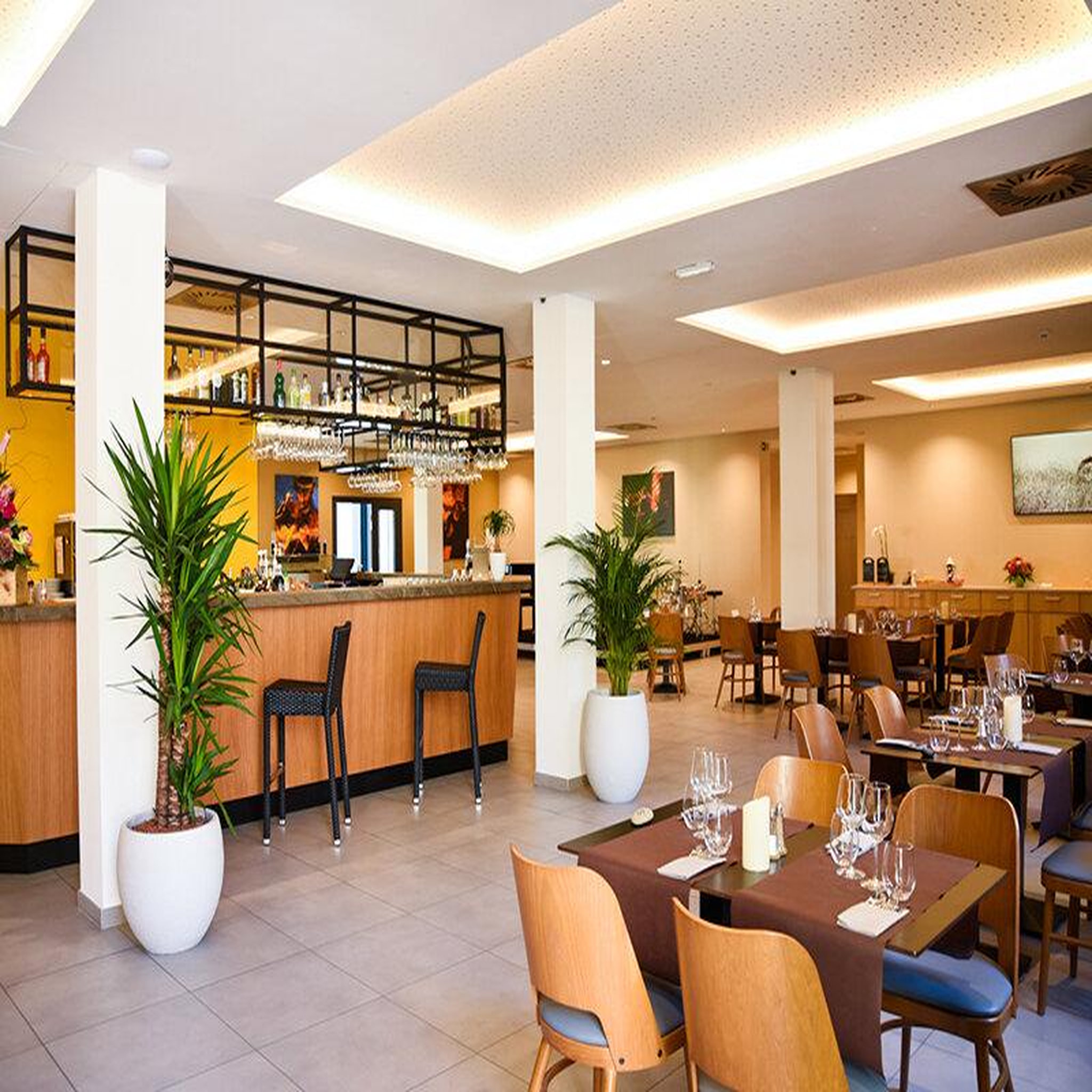 Voir la diapositive 6 : Smartbox Séjour de 3 jours à bagnères-de-luchon avec champagne en hôtel 4* - coffret cadeau séjour
