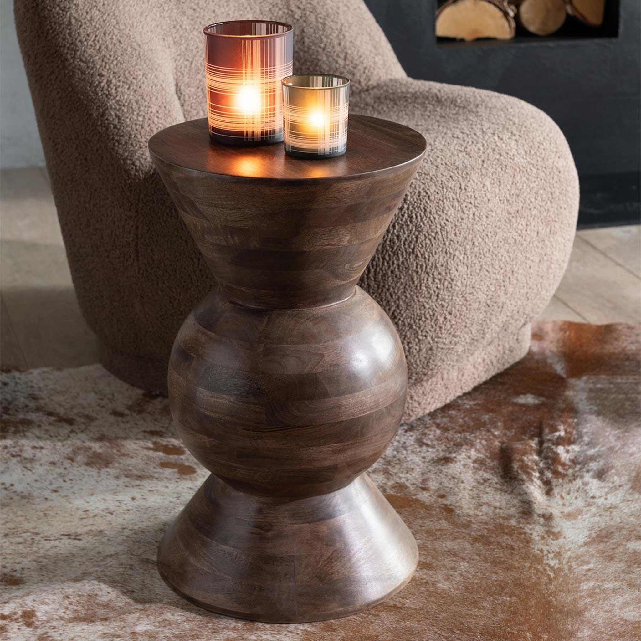 Voir la diapositive 4 : J-LINE Table d'appoint en bois  candy  50cm marron