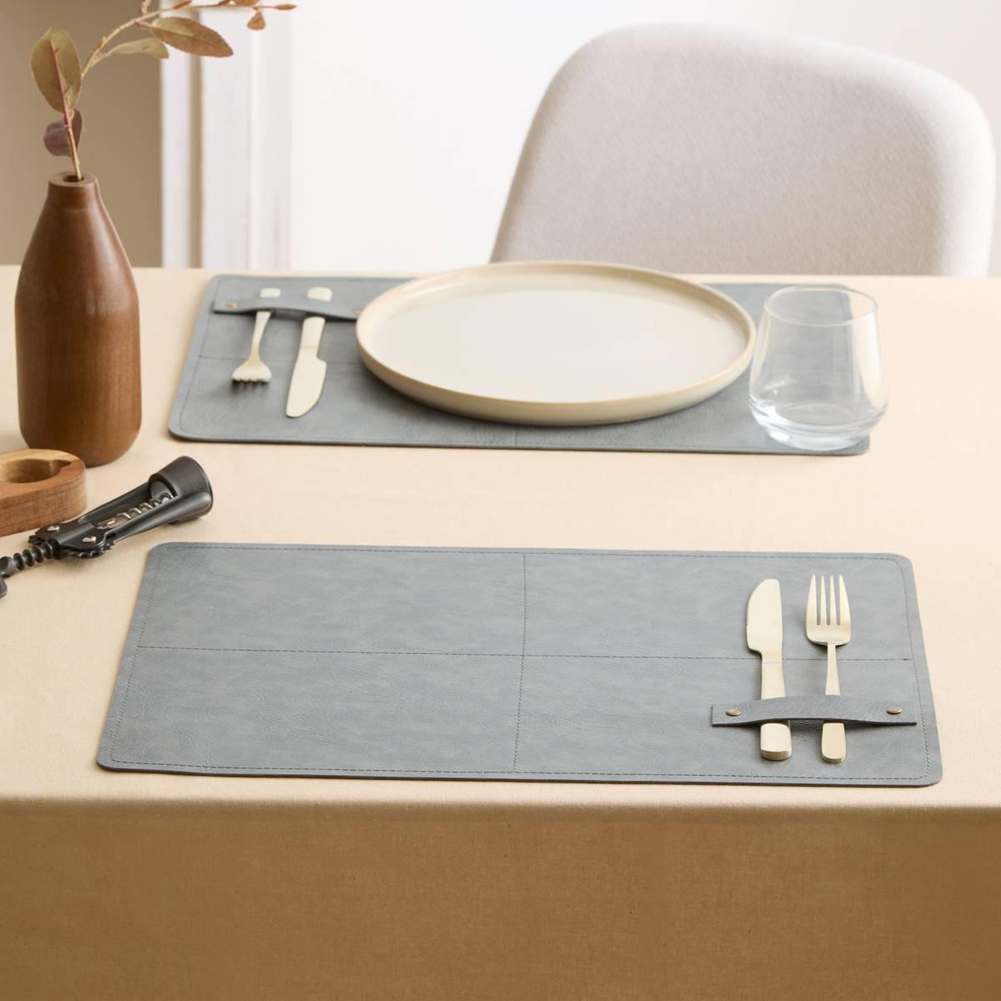 Voir la diapositive 5 : SECRET DE GOURMET Set de Table Rectangulaire  Glenn  30x45cm Gris