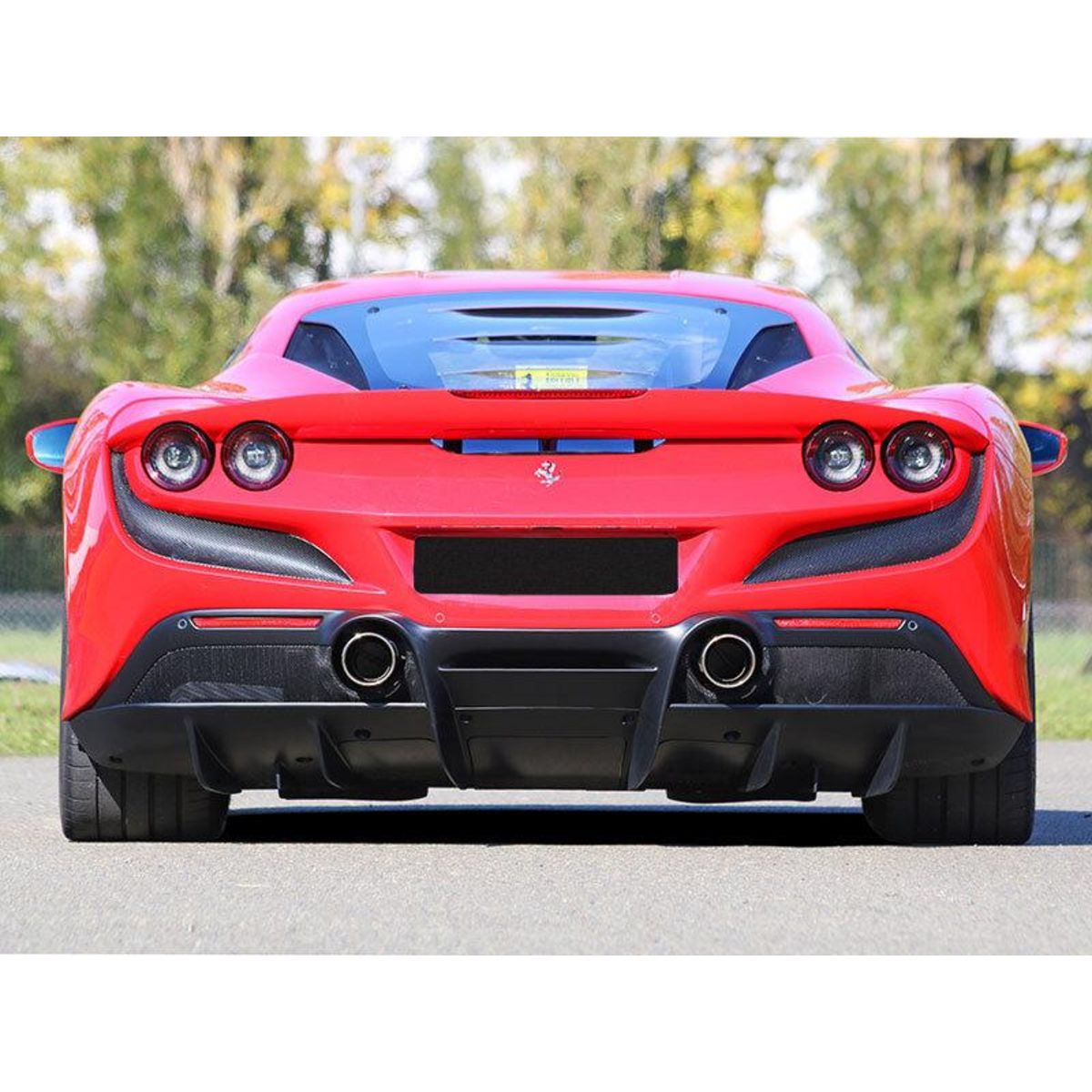 Smartbox Stage de pilotage : 2 tours sur le circuit du Roussillon en Ferrari F8 Tributo - Coffret Cadeau Sport & Aventure