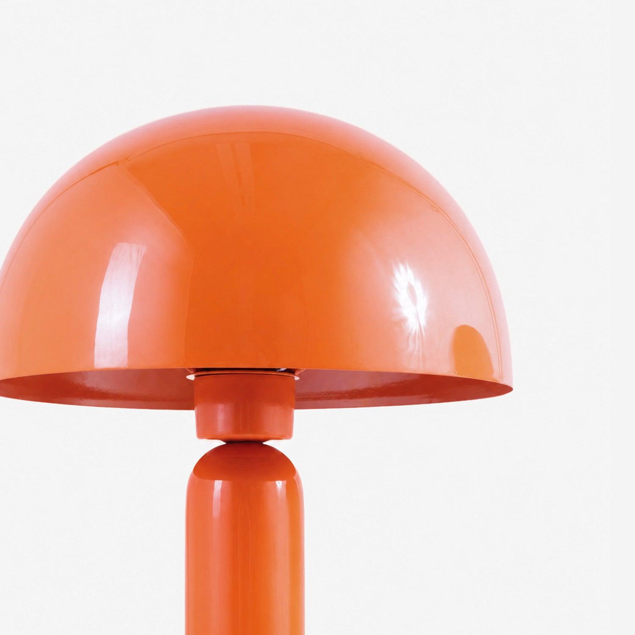 Voir la diapositive 5 : MAISON PAVANE Lampe en bois et métal orange-romy