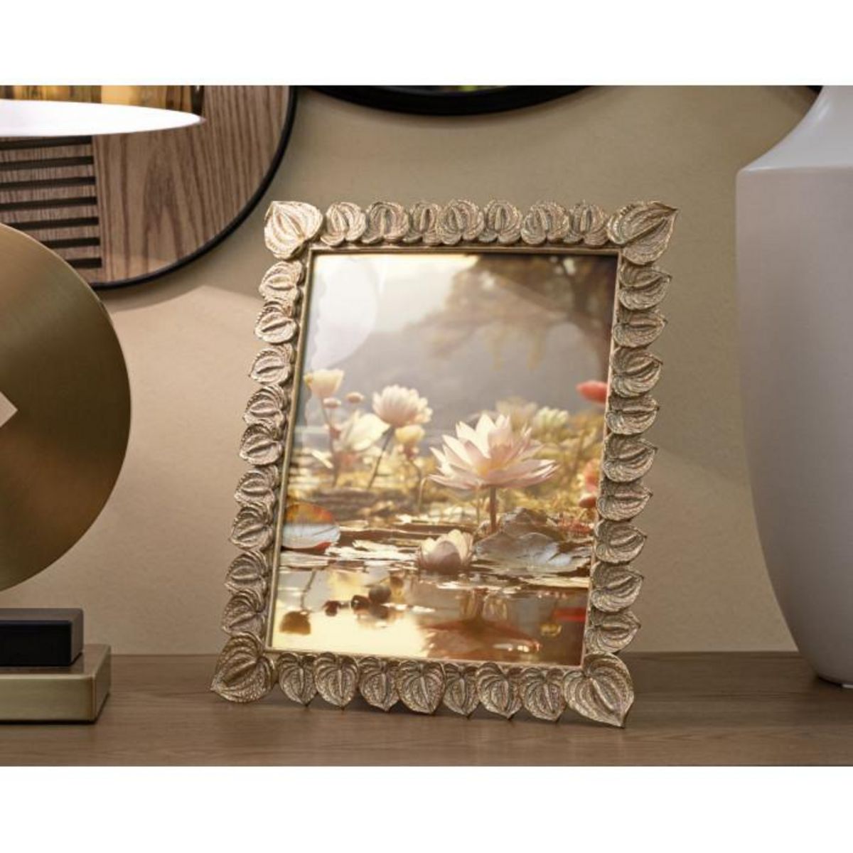 Paris Prix Cadre Photo Déco Pétales de Fleurs  Anthurium  20x25cm Or