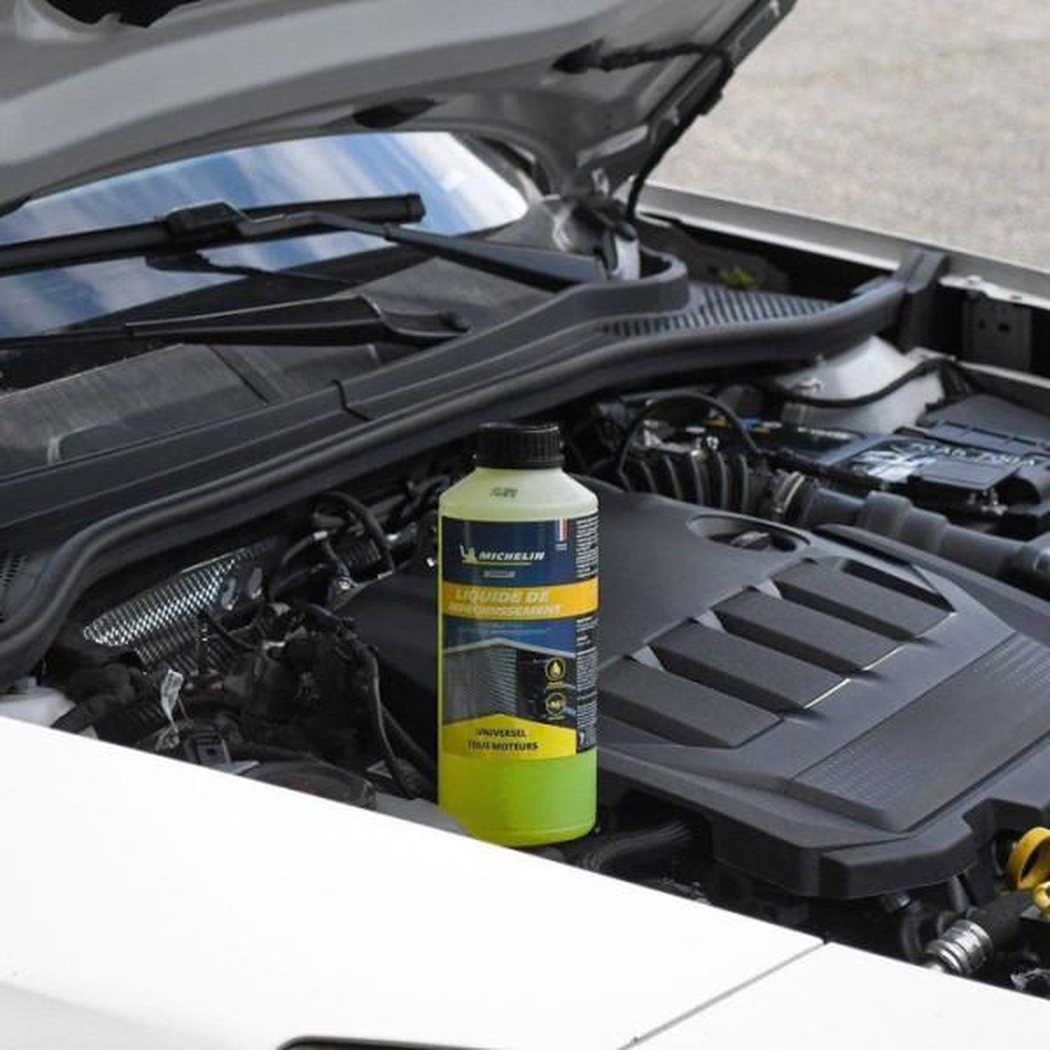 Voir la diapositive 2 : MICHELIN Liquide de refroidissement - michelin - jaune - universel tous moteurs - 1l