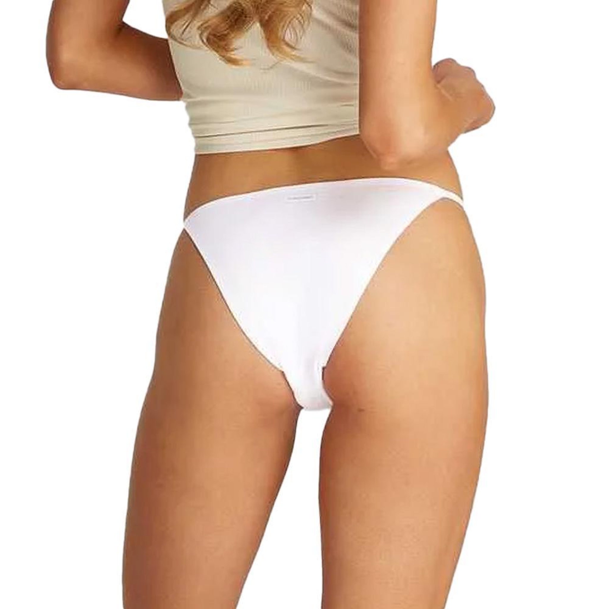 Voir la diapositive 2 : CALVIN KLEIN JEANS String  Femme Calvin Klein Jeans LV00QF8086