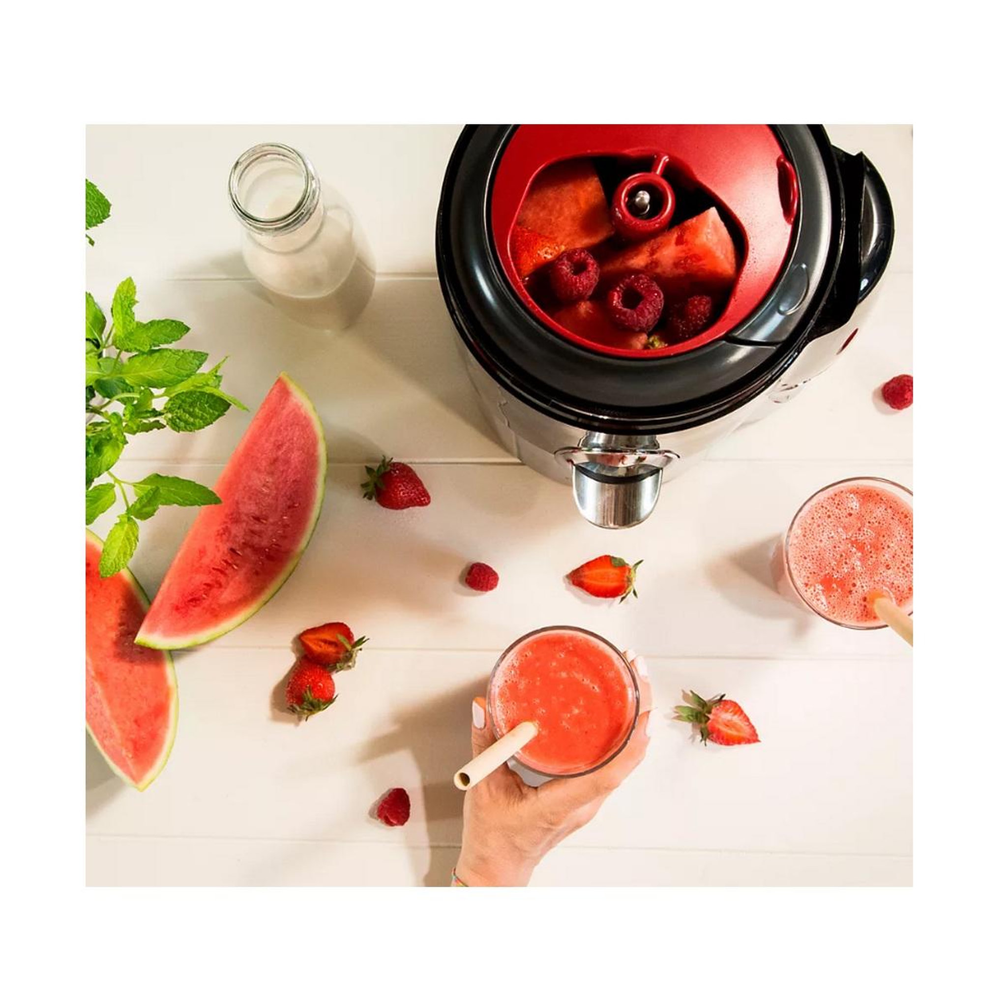 Voir la diapositive 5 : MAGIMIX Centrifugeuse 400w noir - 18081F