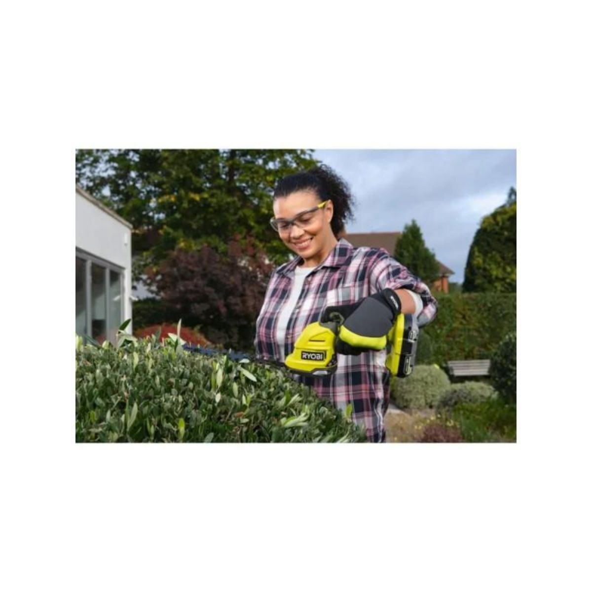 Ryobi Cisaille - Sculpteur de végétaux 18V RYOBI - Batterie 2,0Ah - Chargeur - RY18GSA-120T