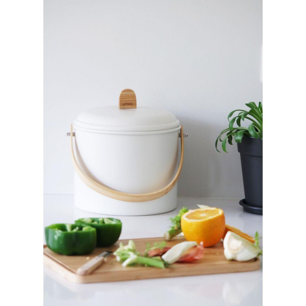 PEBBLY Seau à compost 7L, en métal et bambou