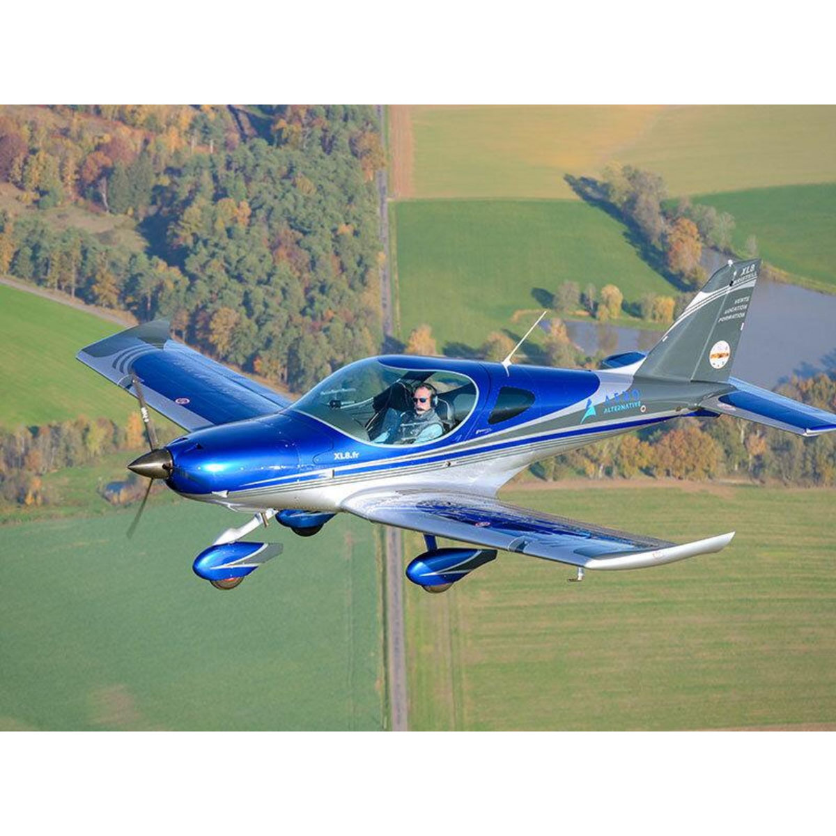 Smartbox Vol en ULM XL8 Evolution de 40 min près de Lyon - Coffret Cadeau Sport & Aventure