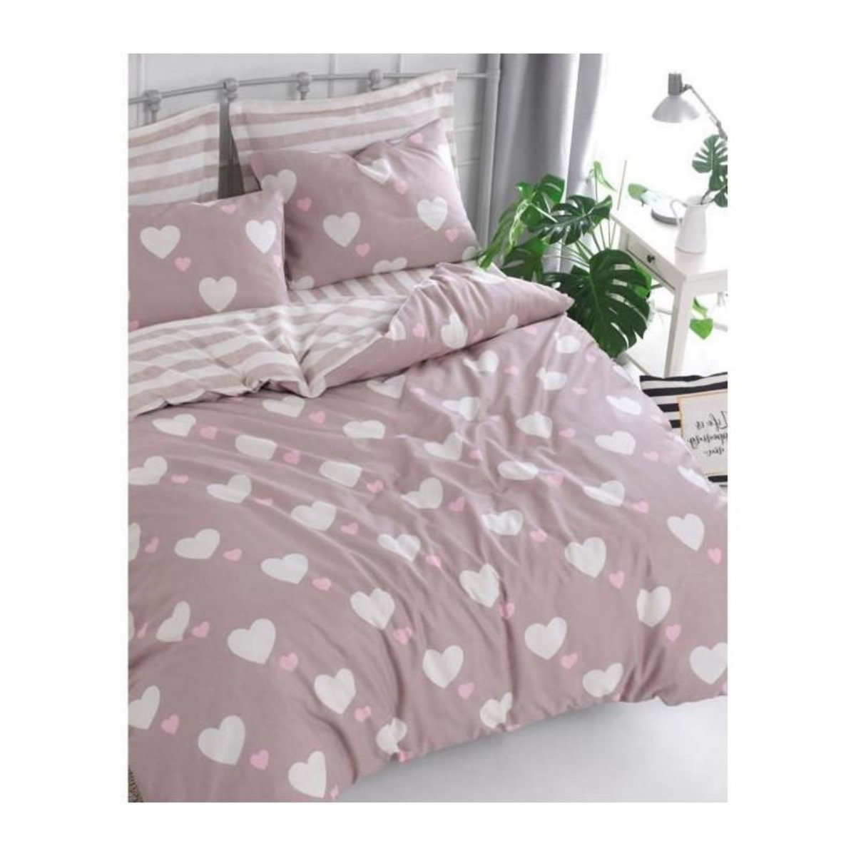 GENERIQUE Parure de lit - 1 housse de couette 220 x 240 cm + 2 taies d'oreiller 60 x 60 cm - 65% coton, 35% polyester - Rose