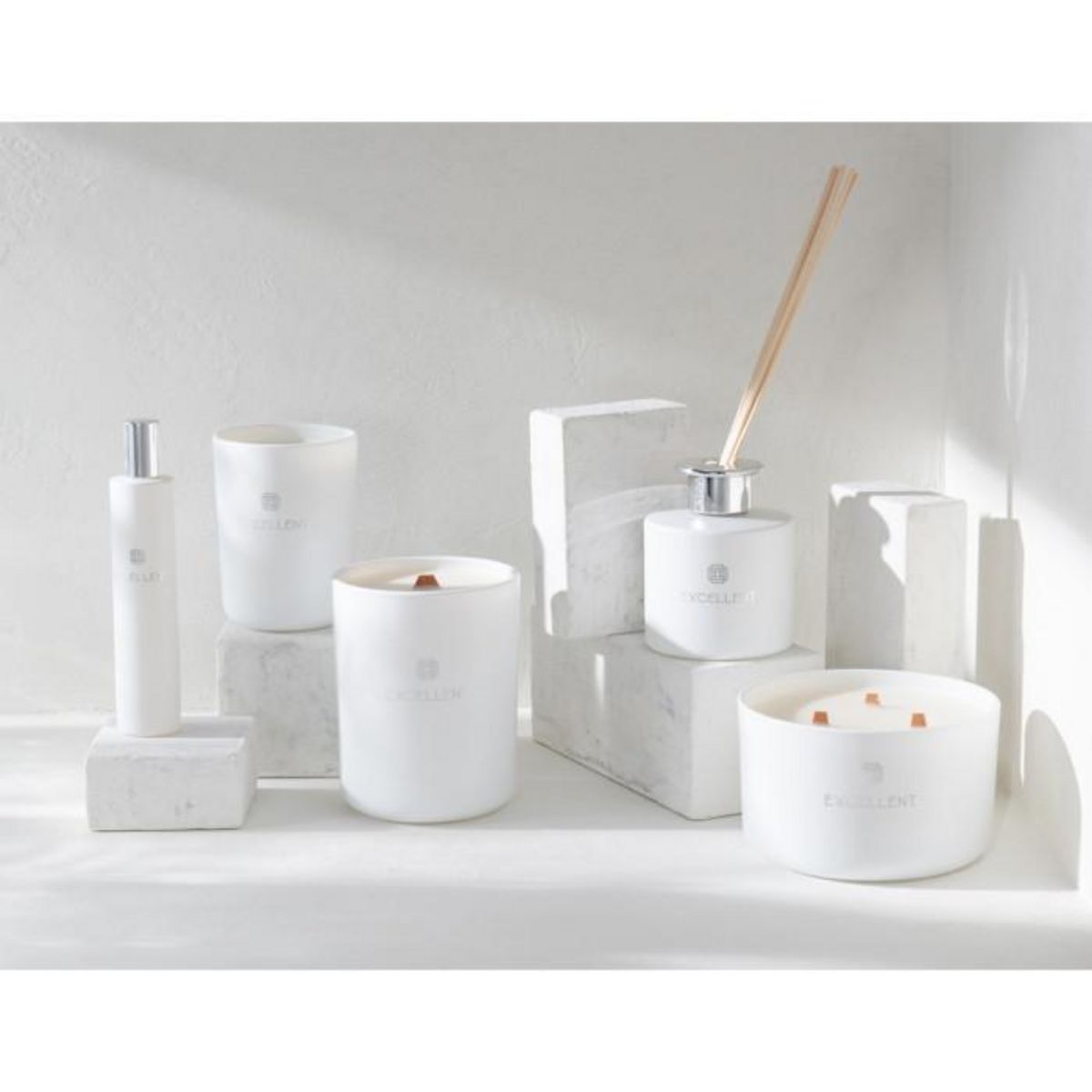 Paris Prix Bougie Parfumée  Excellent  28cm Golden Honey Blanc