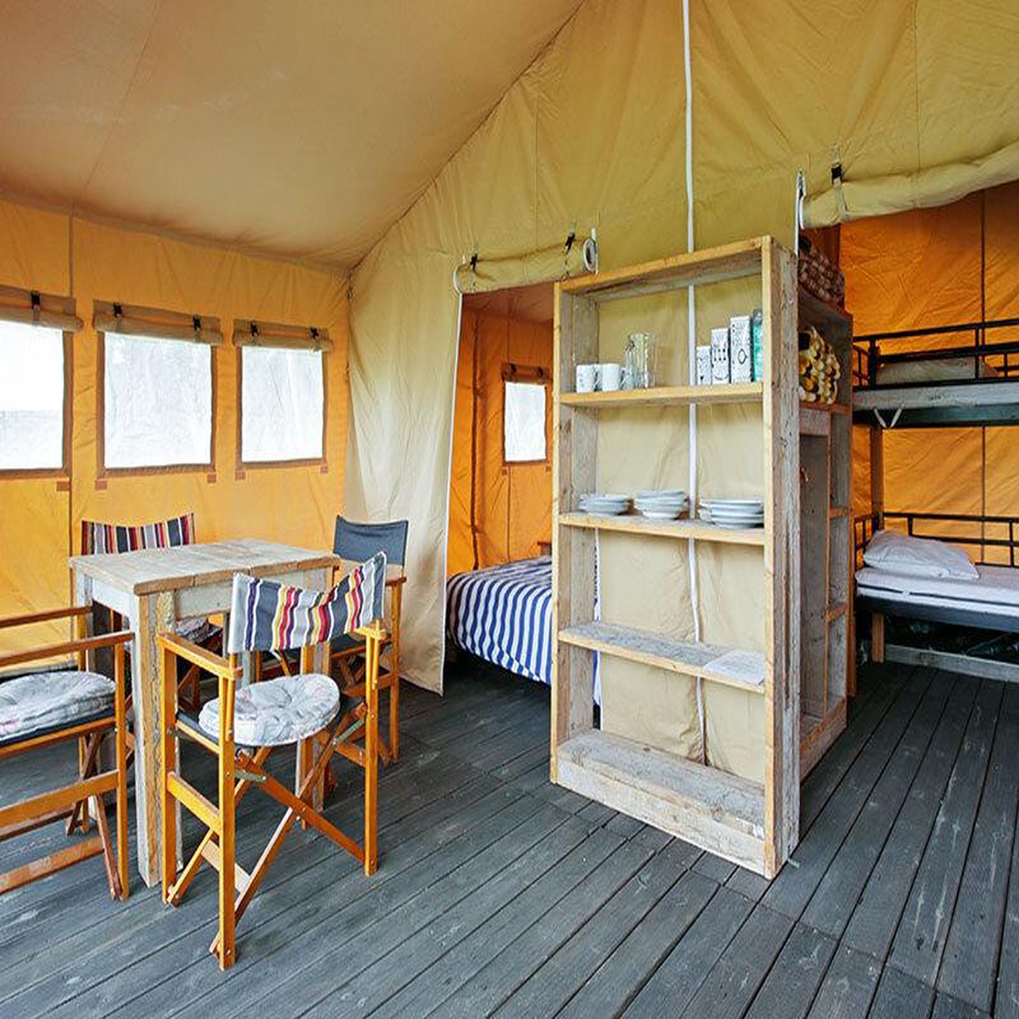 Voir la diapositive 3 : Smartbox Escapade en famille de 2 jours dans la nature en tente safari lodge - coffret cadeau séjour