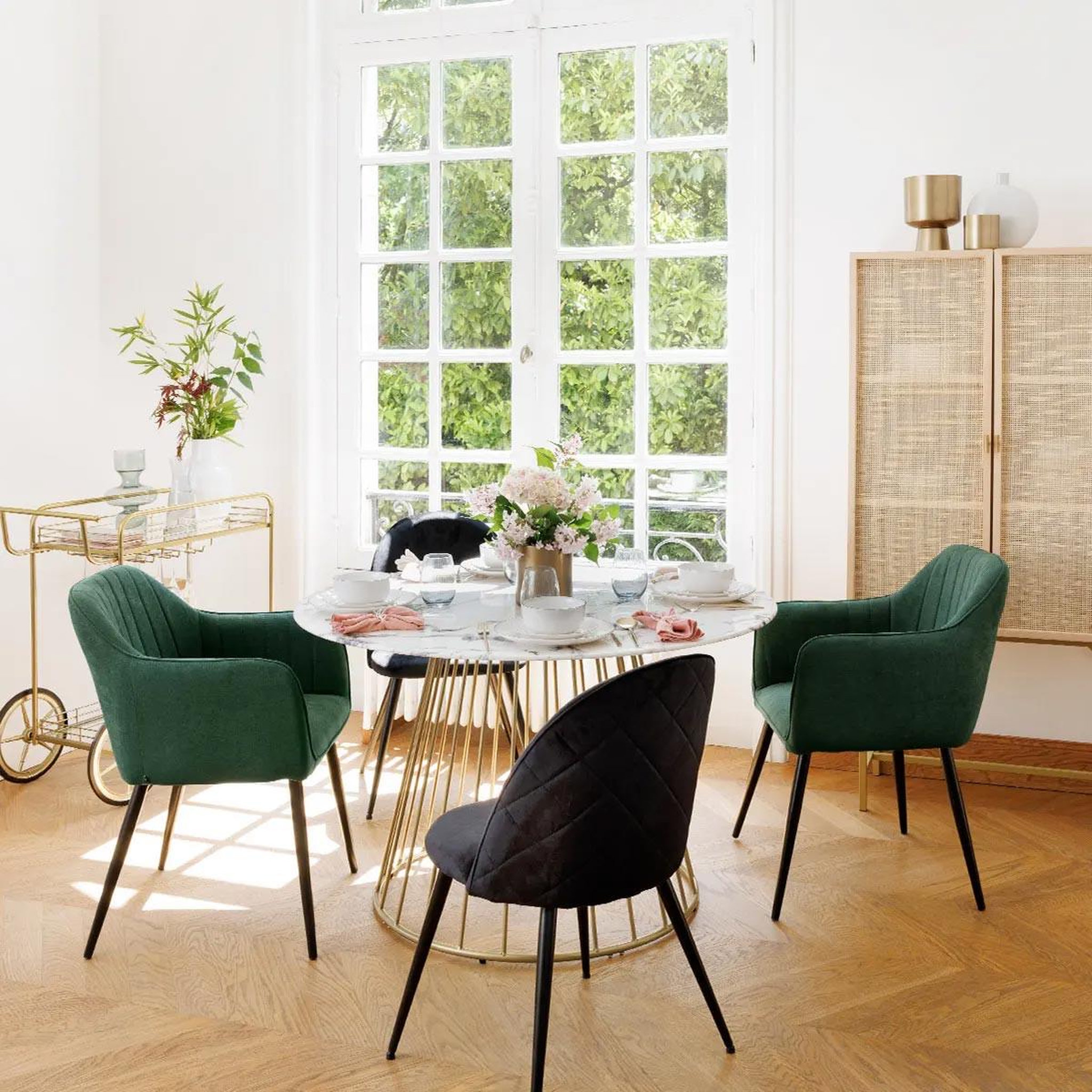 Voir la diapositive 4 : ATMOSPHERA Table à manger effet marbre  rayo  120cm blanc