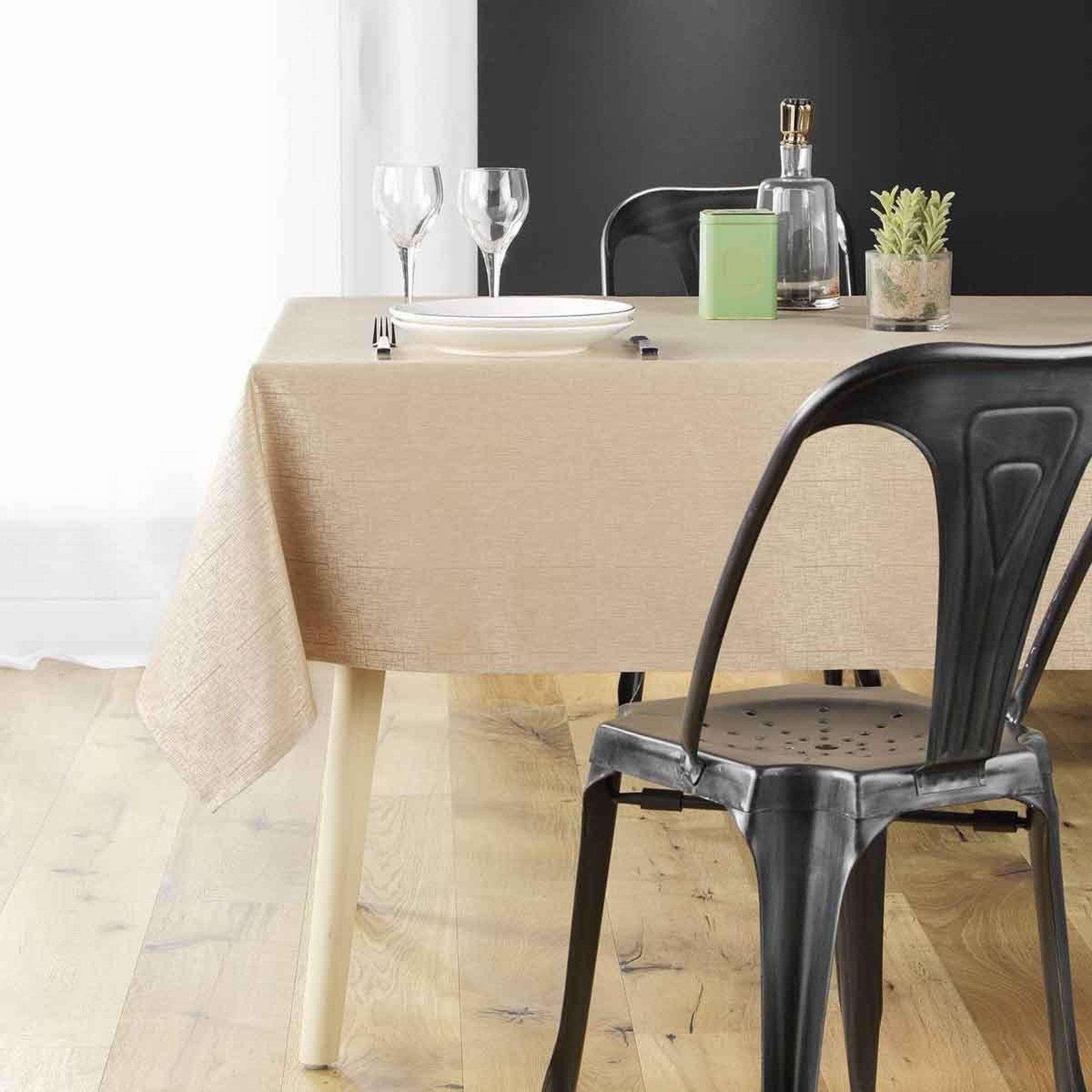 Voir la diapositive 3 : Douceur d'Intérieur Nappe jacquard déco  debbie  140x240cm or