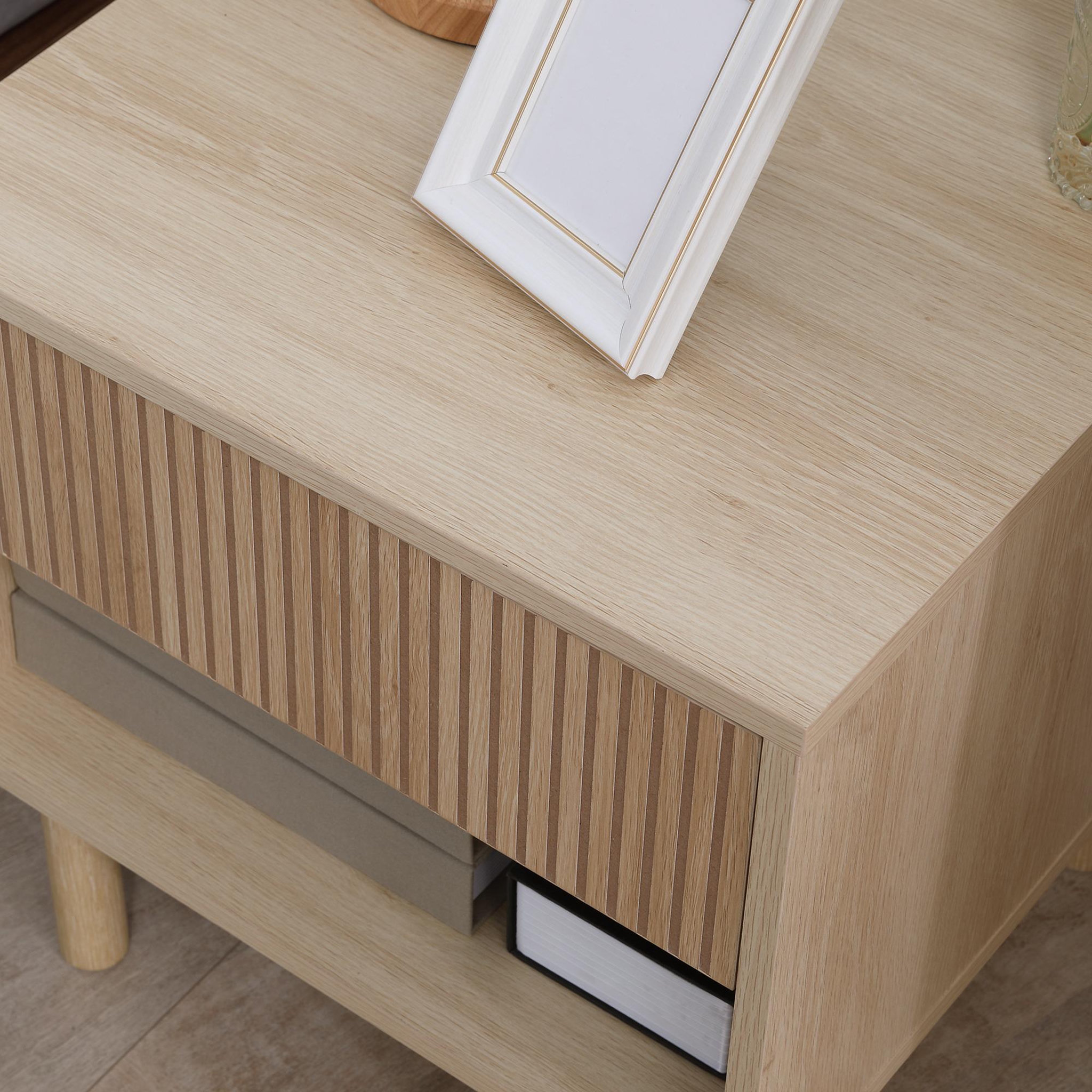 Voir la diapositive 5 : HOMCOM Table de chevet table de nuit design Urban Craft - tiroir coulissant, niche - piètement cylindrique - panneaux particules aspect bois clair