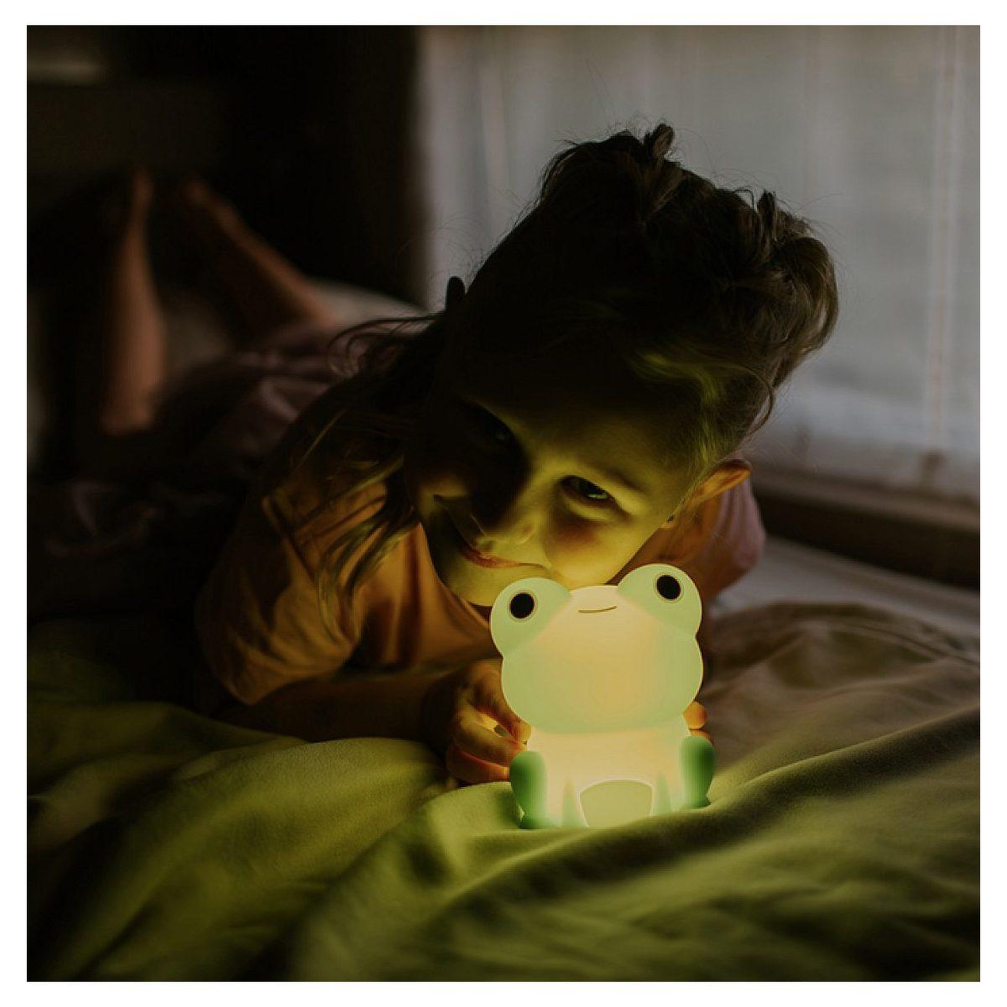 Voir la diapositive 2 : MARY'S Veilleuse led - grenouille