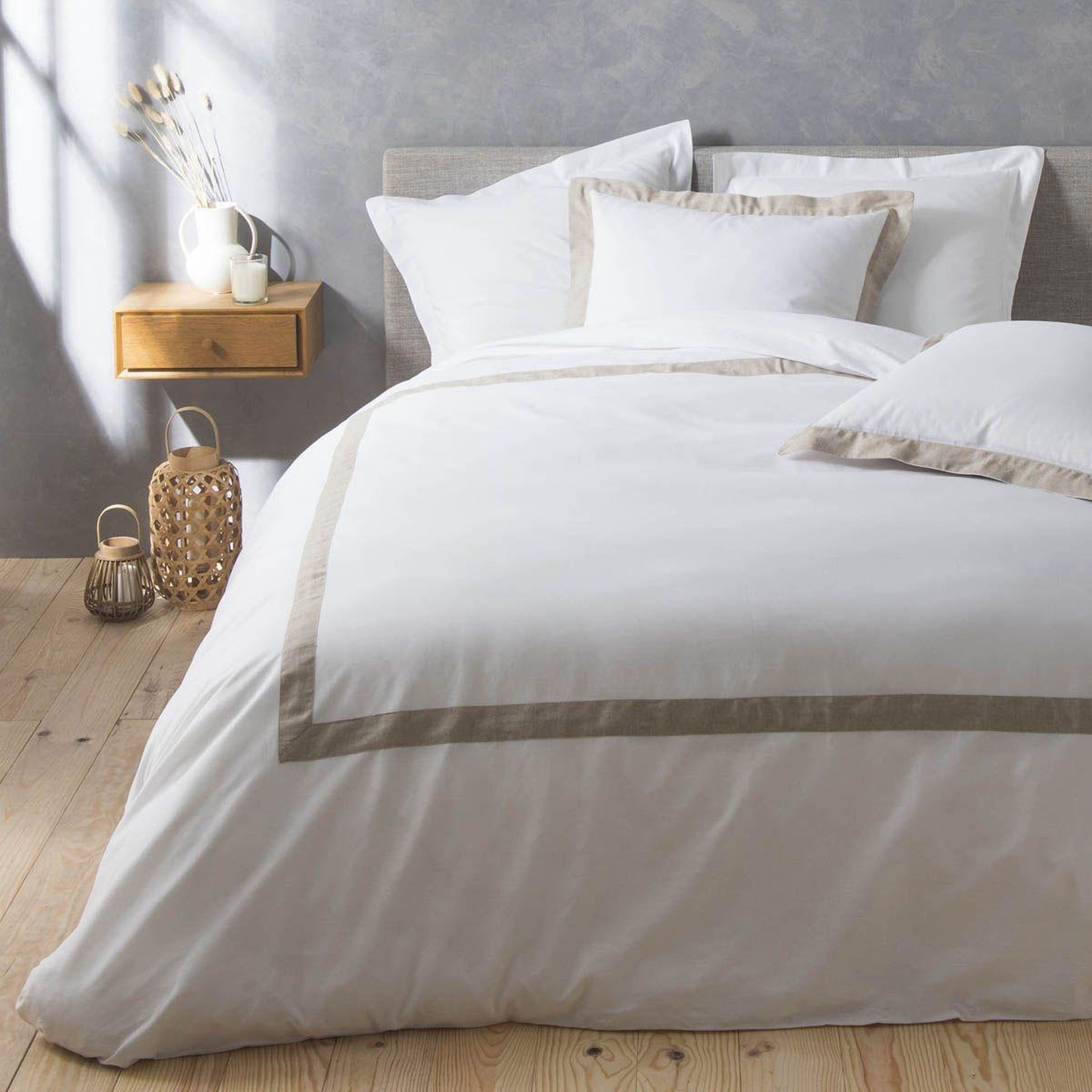 Douceur d'Intérieur Parure de lit 3 pièces  lauraline  240x220cm blanc