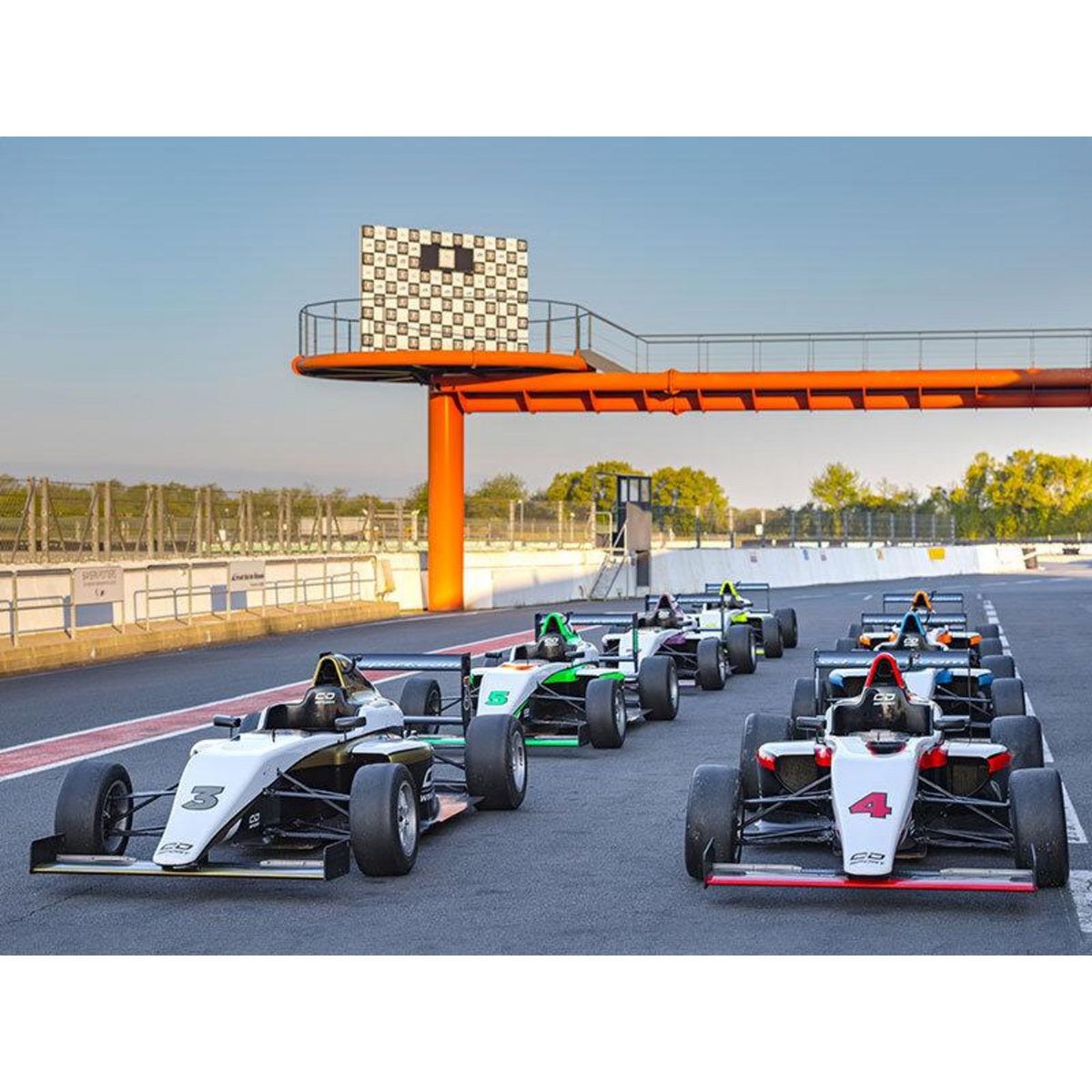Smartbox Stage de pilotage monoplace : 6 tours sur le circuit de Nogaro en Formule 4 Tatuus - Coffret Cadeau Sport & Aventure