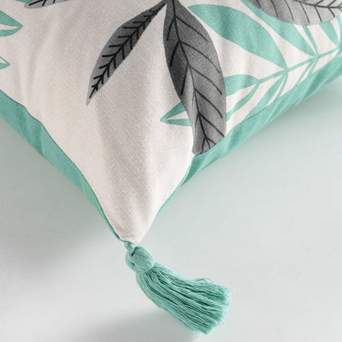 Douceur d'Intérieur Coussin déhoussable pompons 45x45 cm Jardin Secret sauge coton