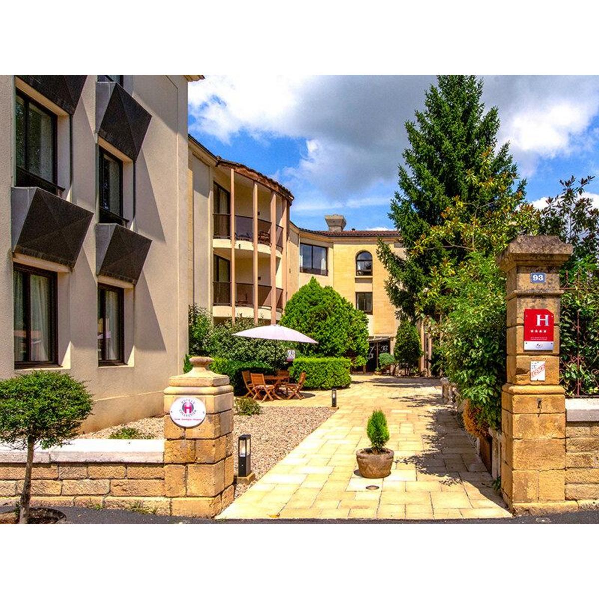 Smartbox 3 jours relaxants avec demi-bouteille de champagne et accès illimité au spa dans un hôtel 4* - Coffret Cadeau Séjour