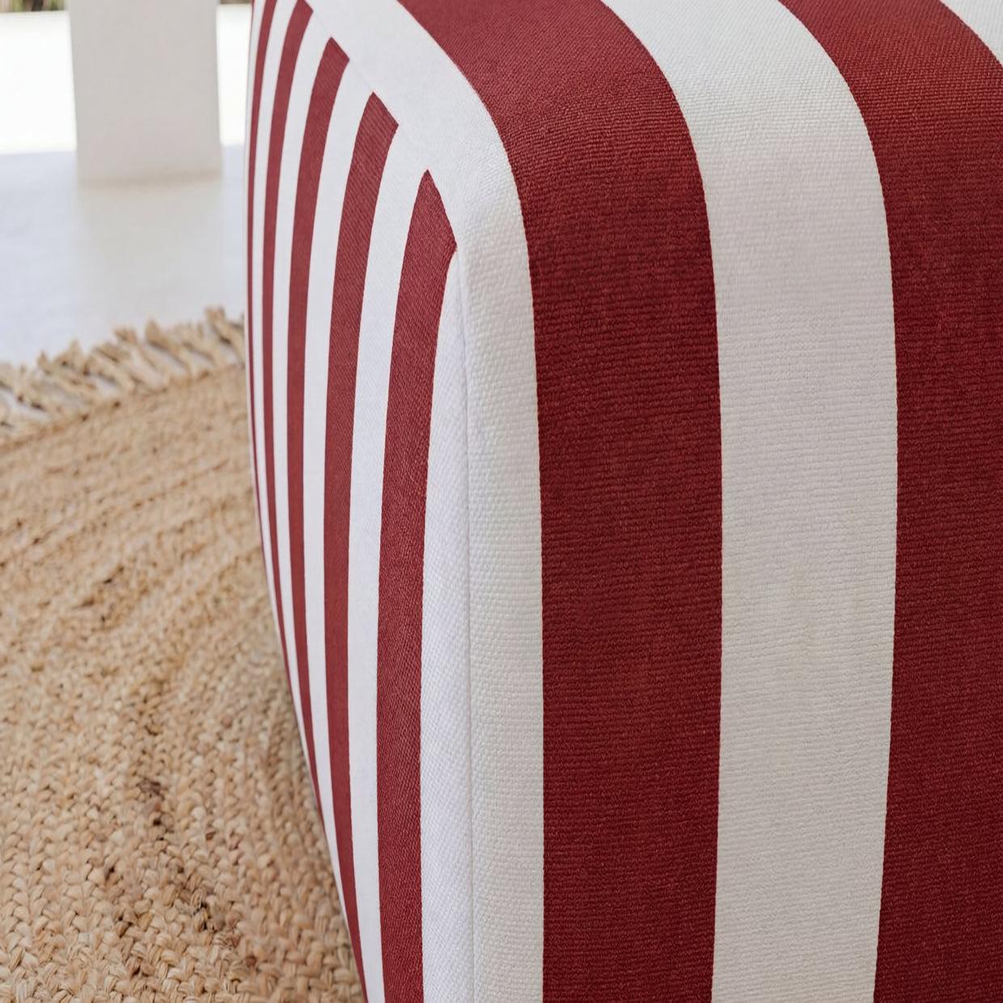 Voir la diapositive 6 : CASANOVA PARIS Elvis - pouf tissu rayé