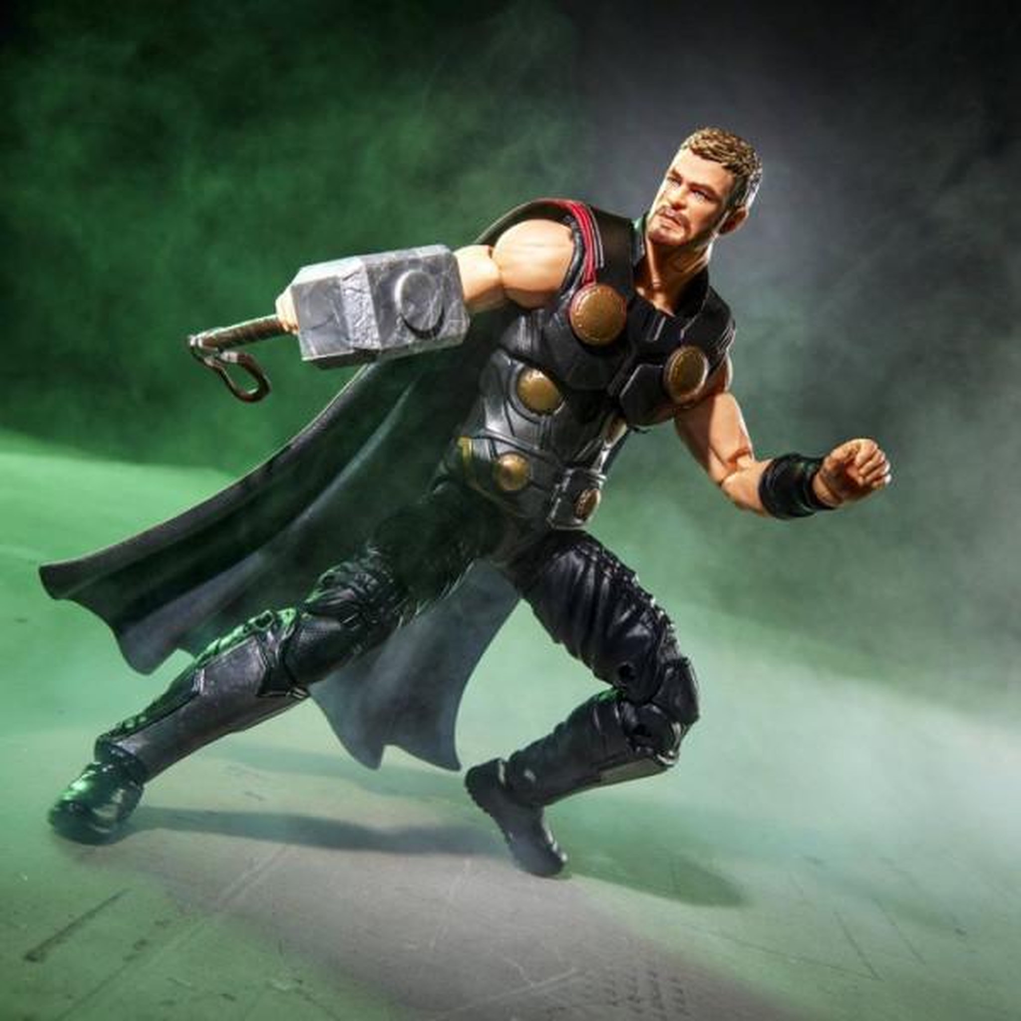 Voir la diapositive 5 : HASBRO Figurine Thor de collection de 15 cm, Marvel Legends Series Avengers : Doomsday, des 14 ans