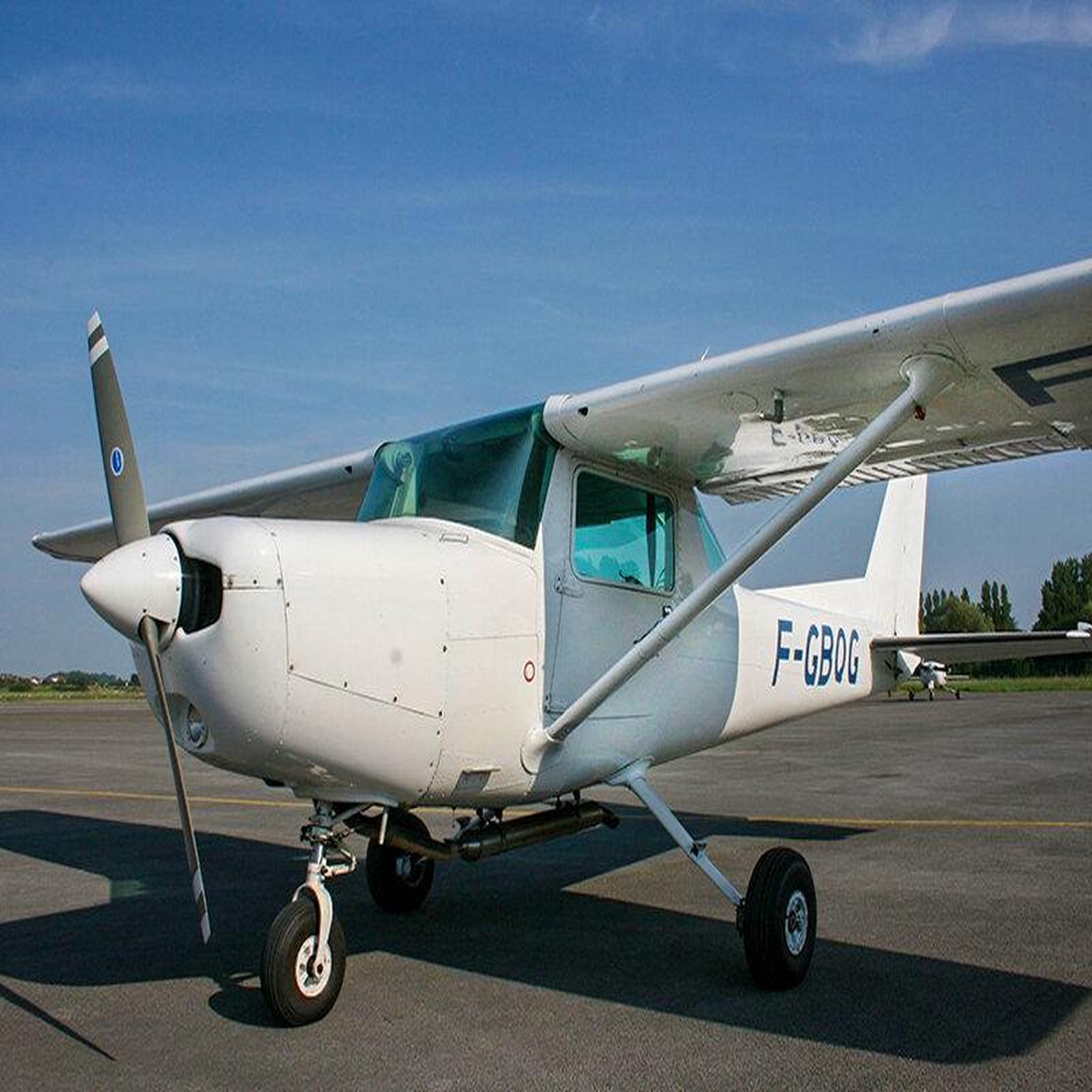 Voir la diapositive 4 : Smartbox Vol en avion de 45 min pour 2 personnes près de calais - coffret cadeau sport & aventure