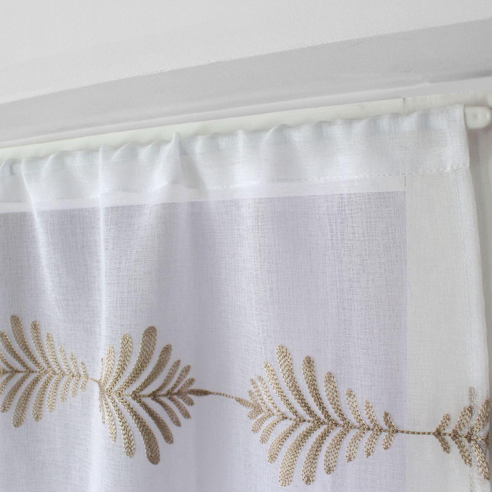 Voir la diapositive 2 : ENJOY HOME Paire de voilage brodé  ebène  60x90cm blanc & beige