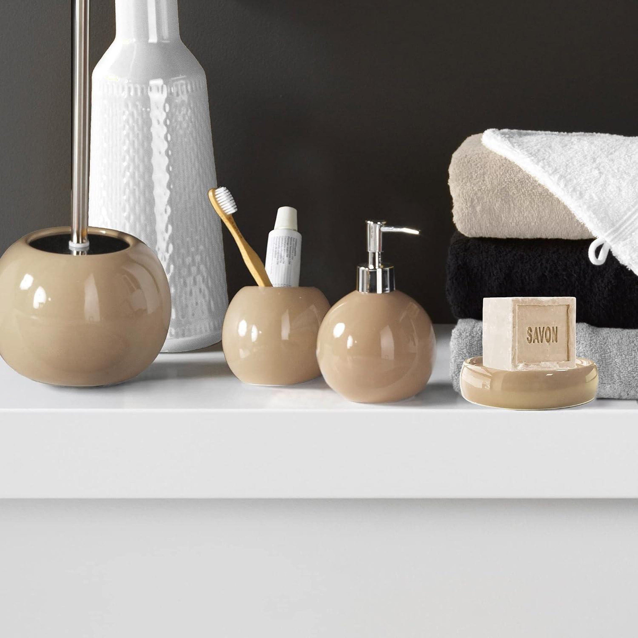 Voir la diapositive 5 : Eden Brosse de toilette en céramique bullea