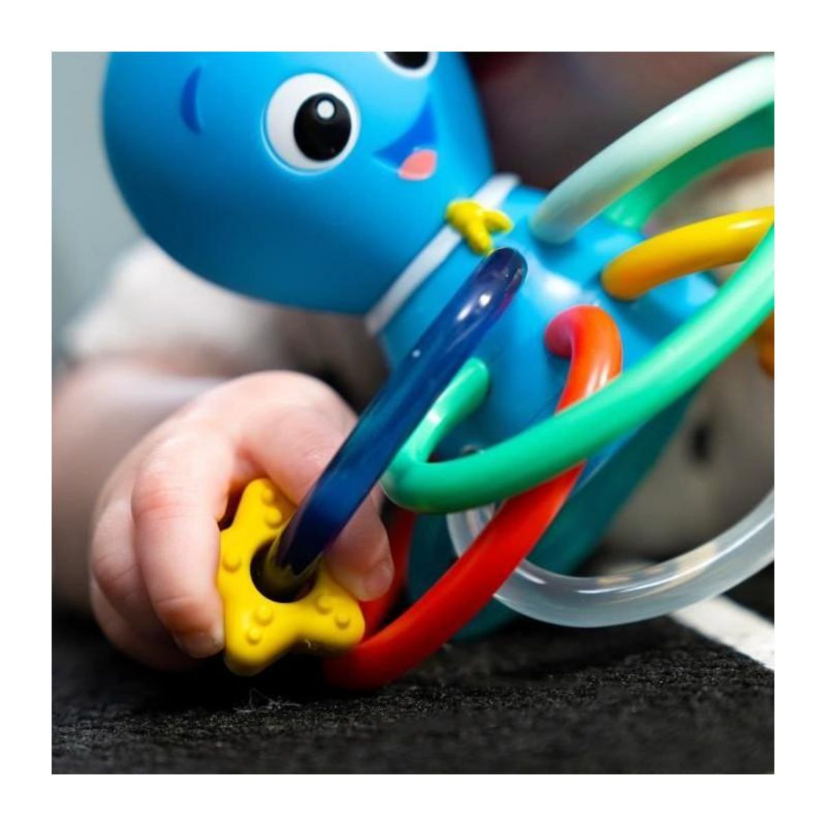 BABY EINSTEIN Jouet Baby Einstein Ocean Explorers Opus' Shake & Soothe multicolore