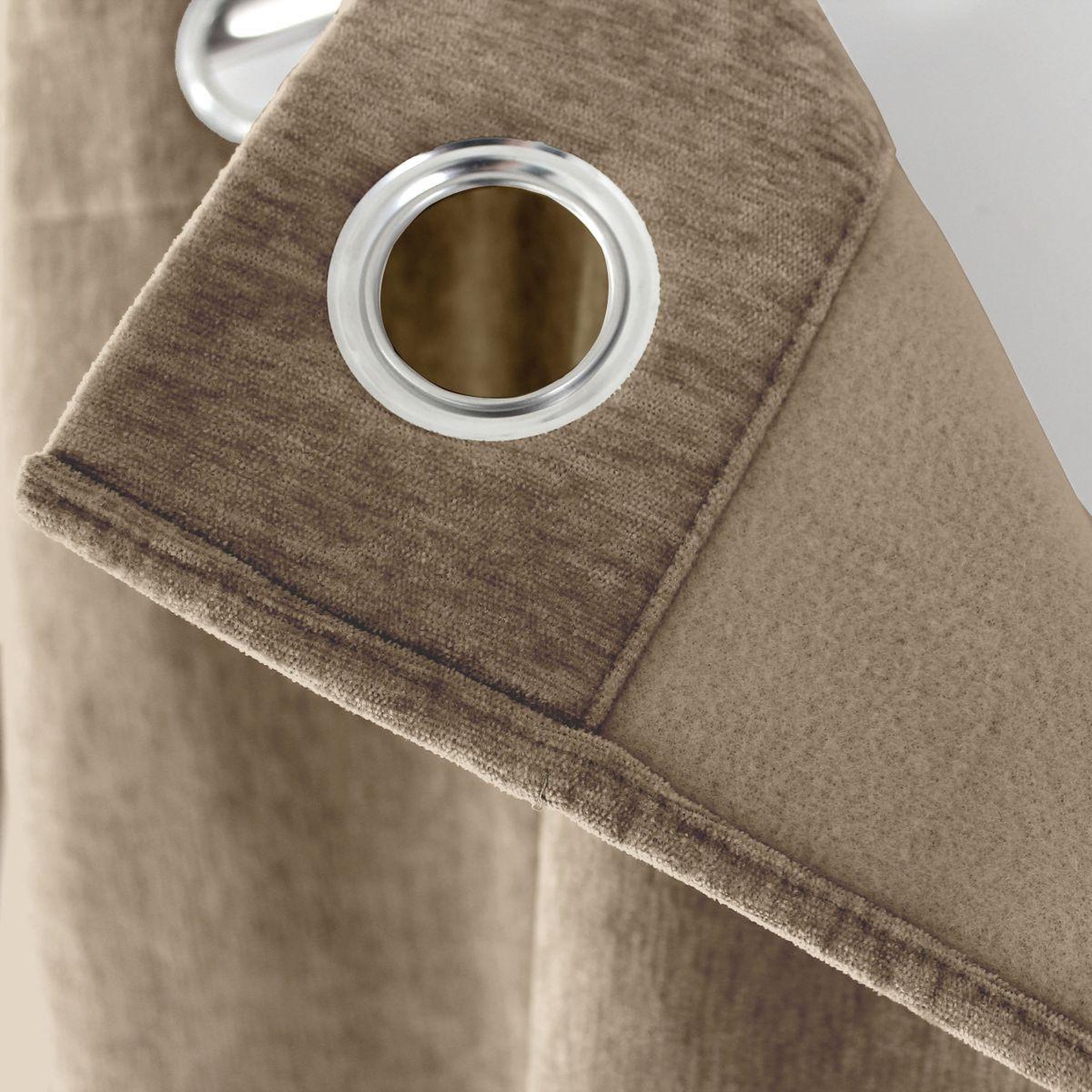 Voir la diapositive 2 : ENJOY HOME Rideau thermique occultant  velvet  140x260cm naturel