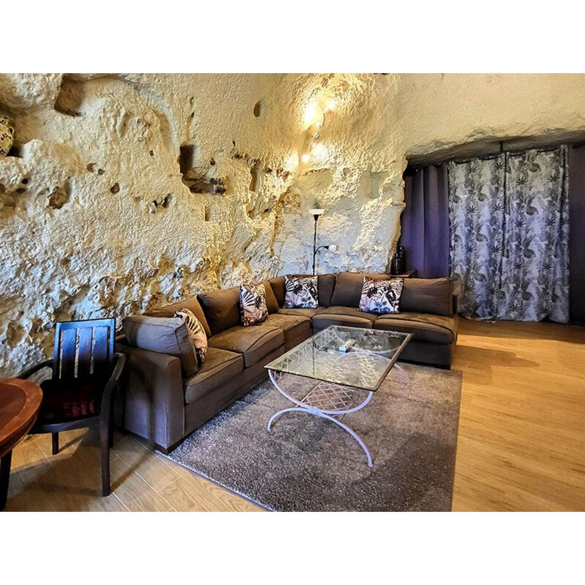 Smartbox Séjour insolite de 3 jours en famille en gîte troglodyte au nord de Blois - Coffret Cadeau Séjour